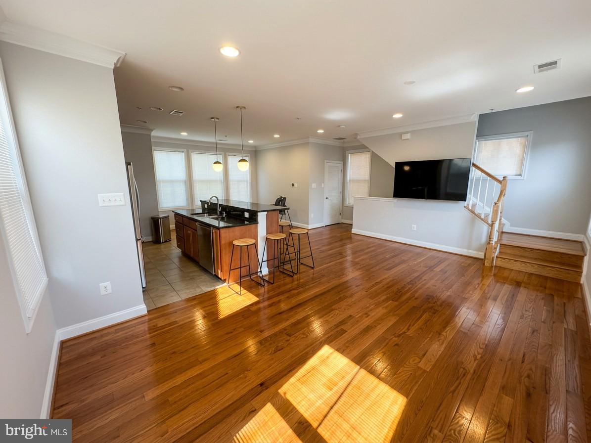 367 PARKVIEW AVENUE
