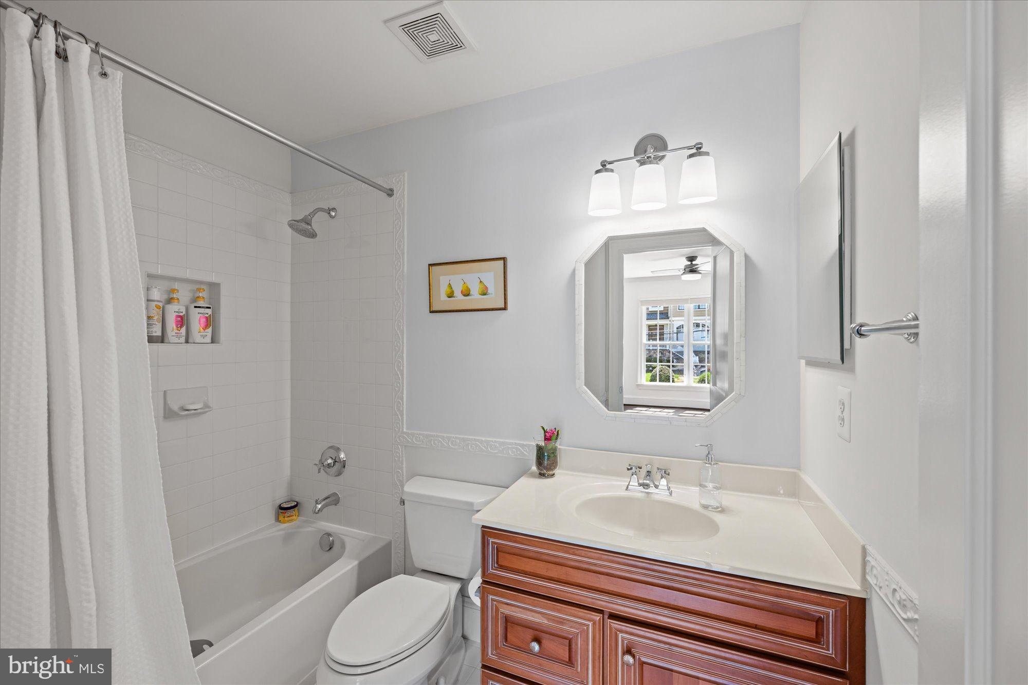 CHESTERBROOK WOODS - Residential