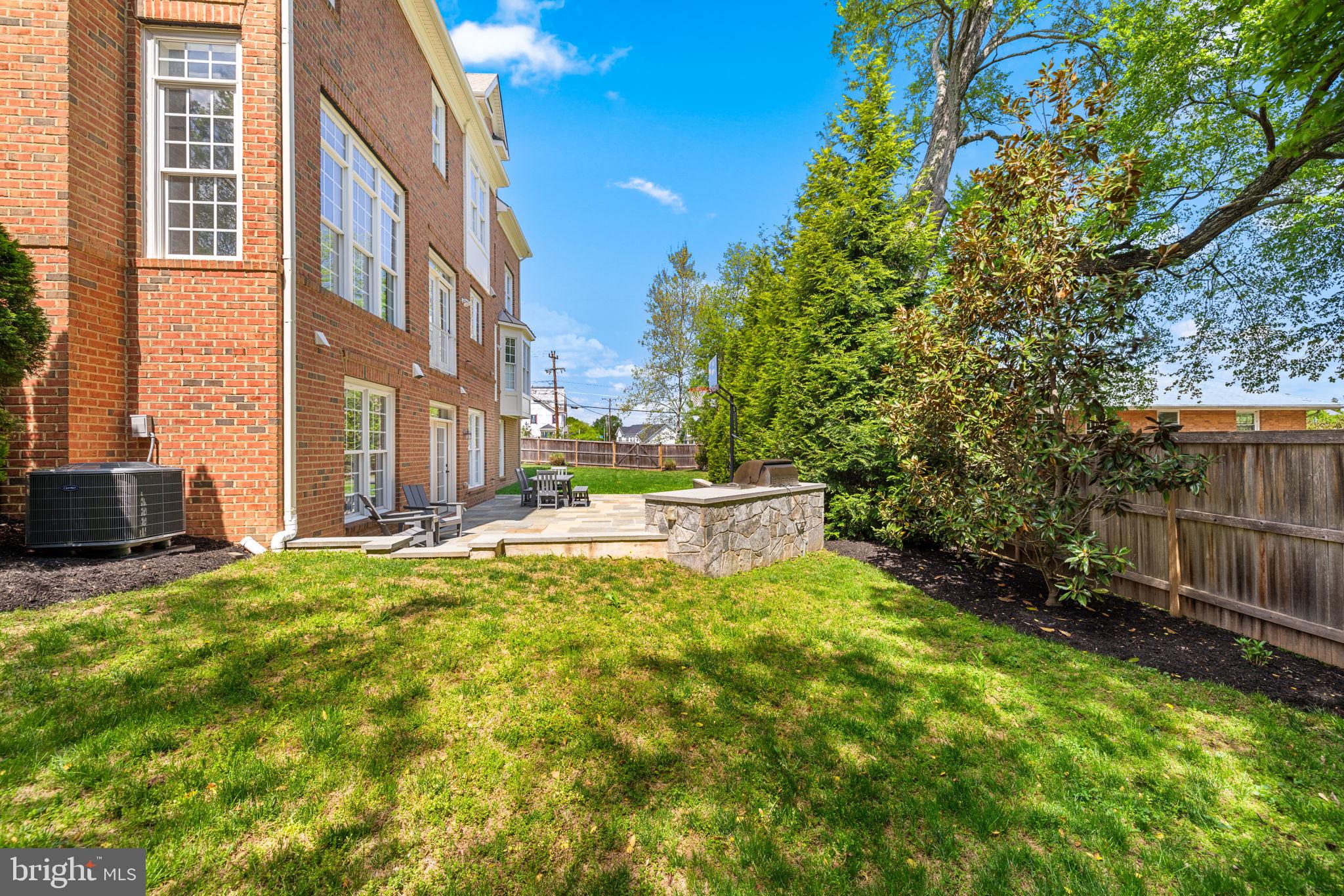 CHESTERBROOK WOODS - Residential