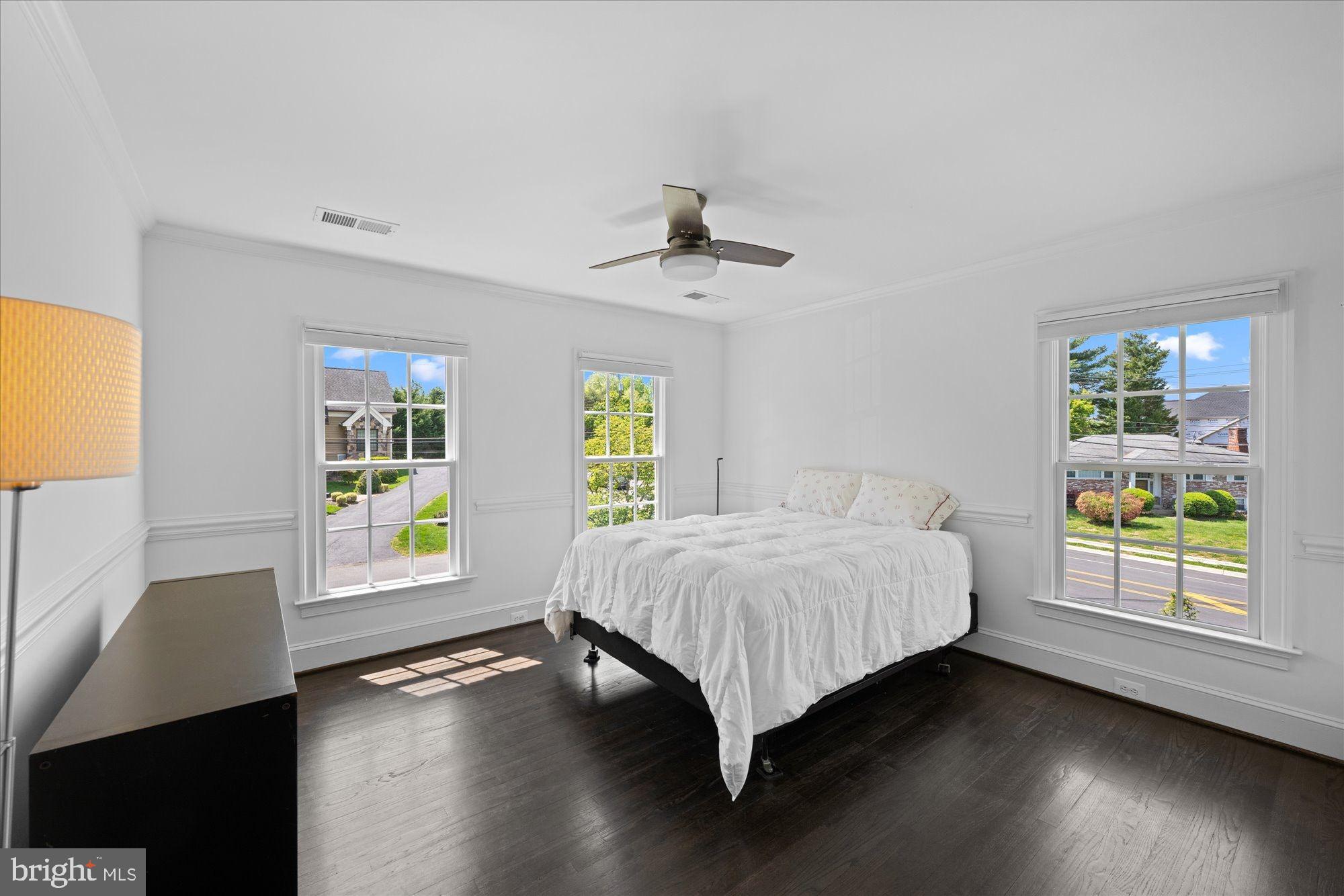 CHESTERBROOK WOODS - Residential