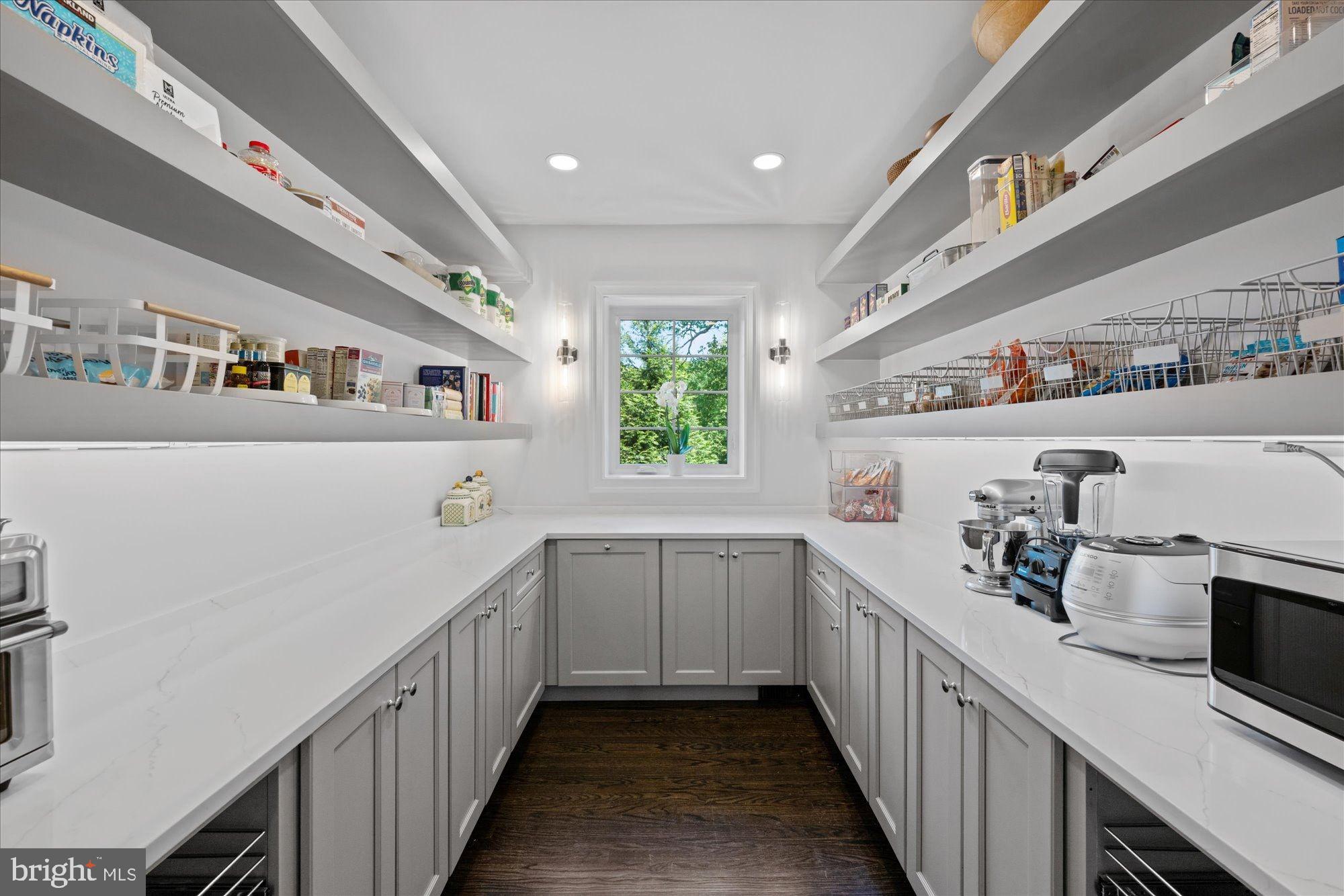 CHESTERBROOK WOODS - Residential