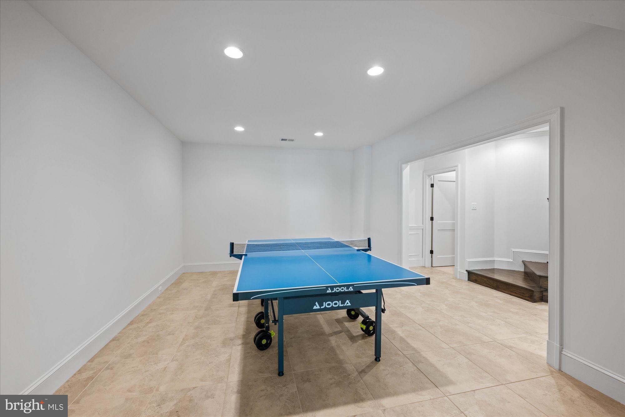 CHESTERBROOK WOODS - Residential