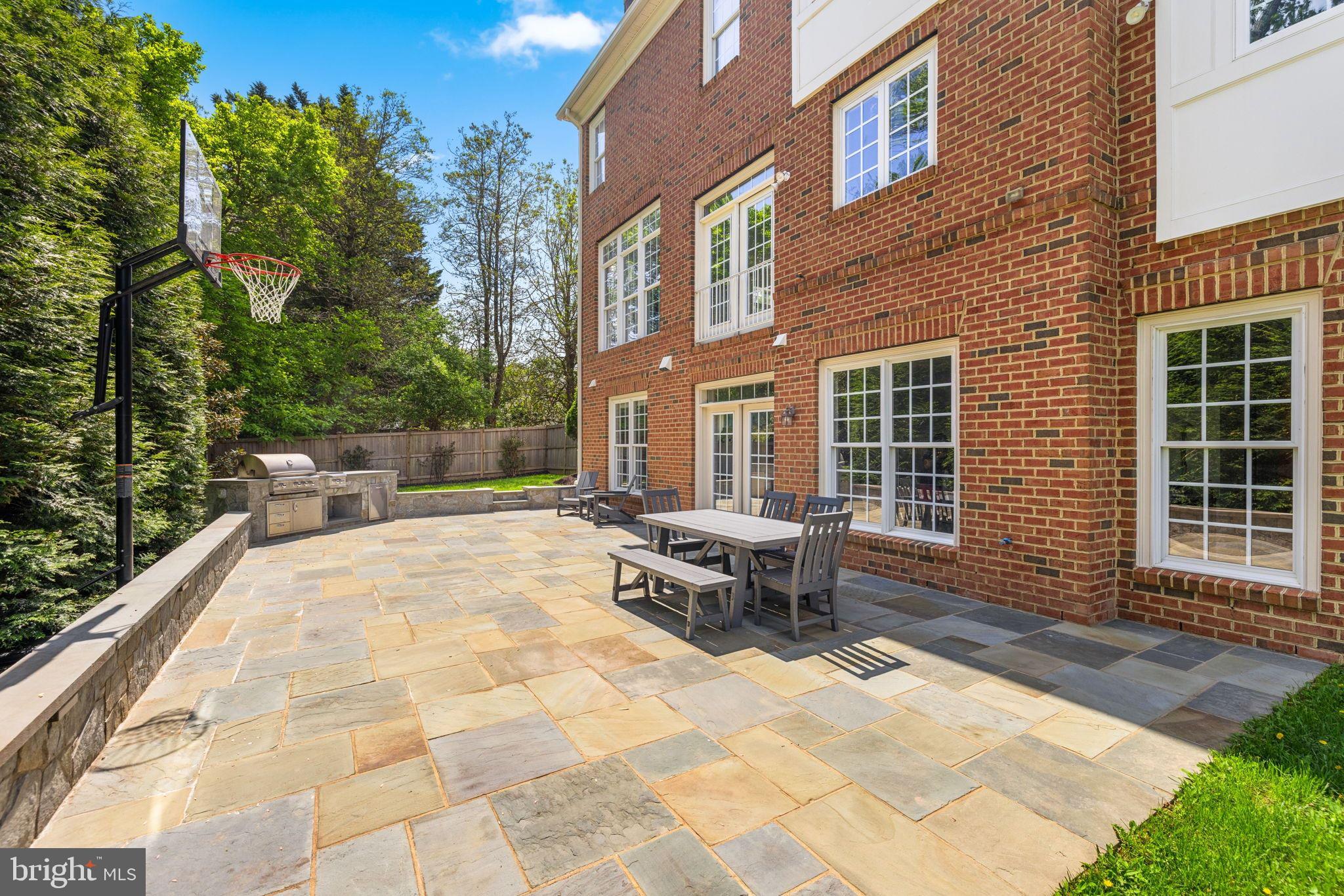 CHESTERBROOK WOODS - Residential