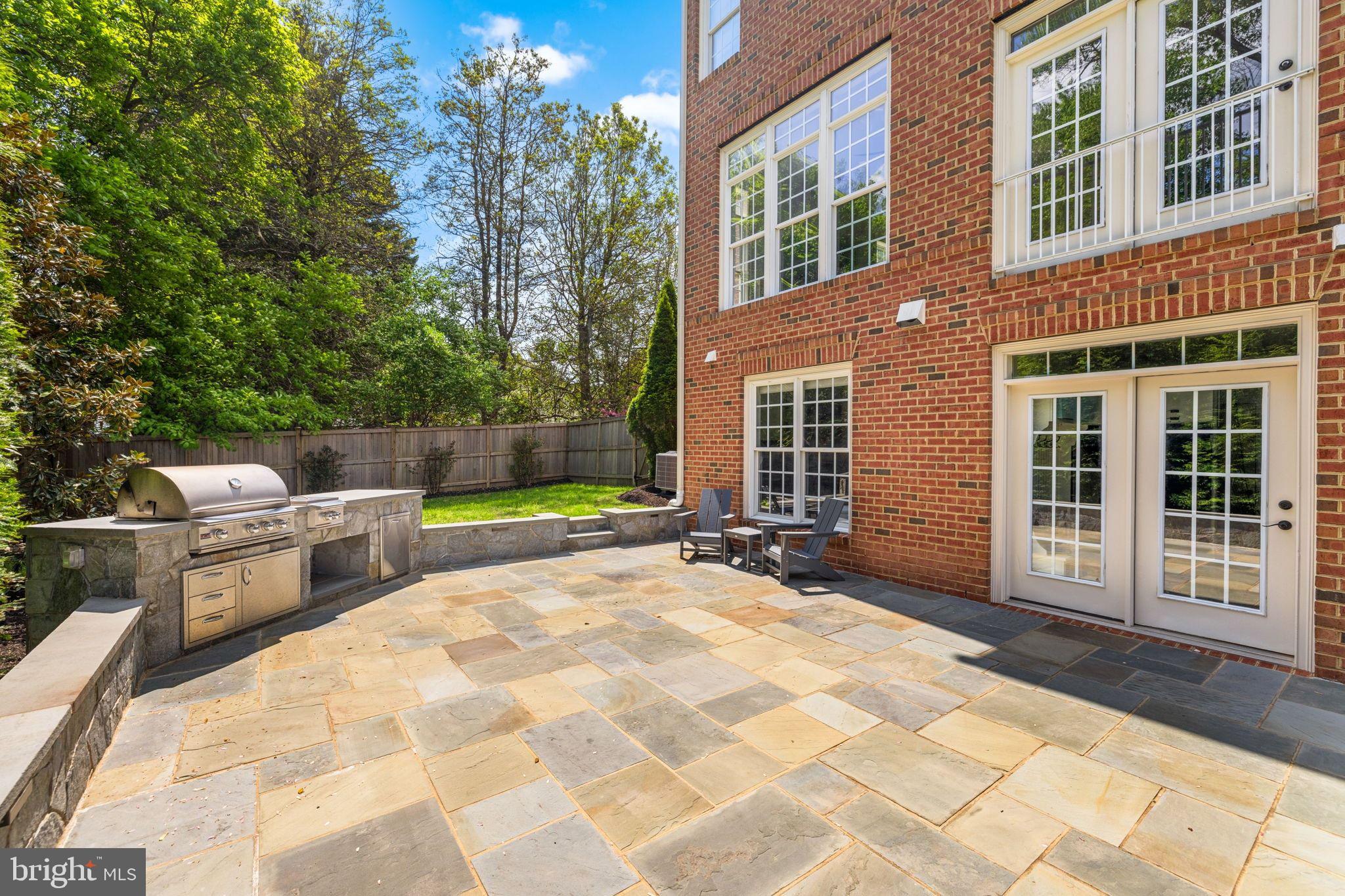 CHESTERBROOK WOODS - Residential