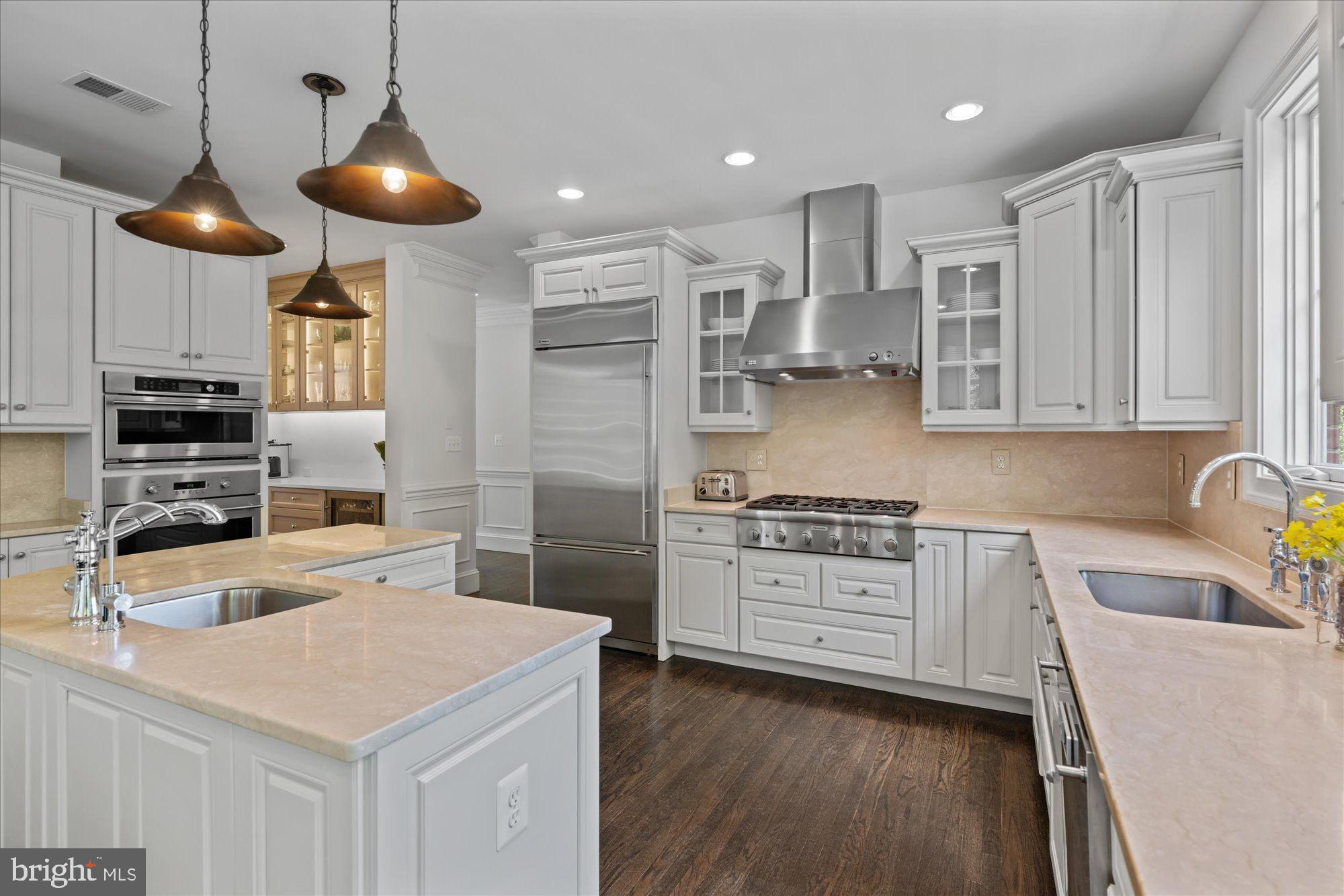 CHESTERBROOK WOODS - Residential