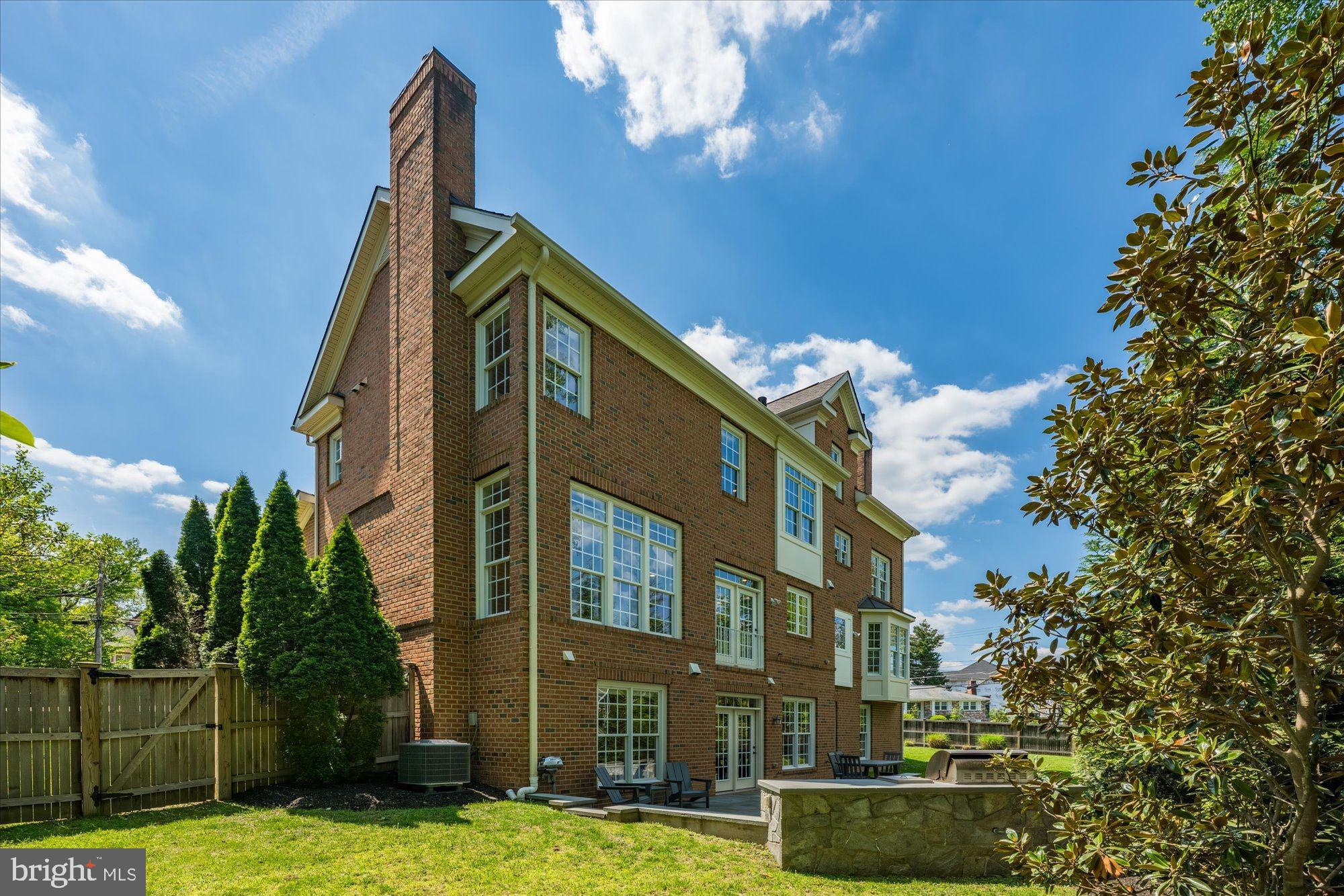CHESTERBROOK WOODS - Residential