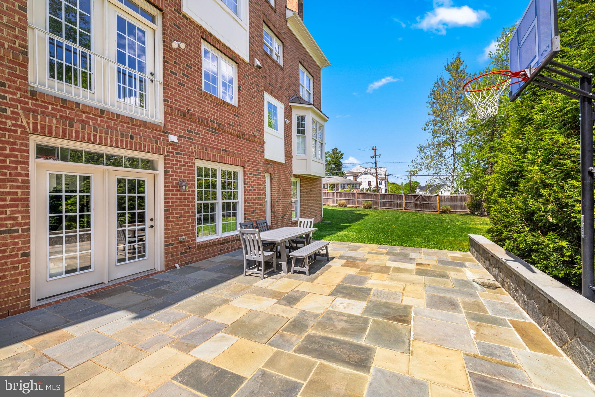 CHESTERBROOK WOODS - Residential