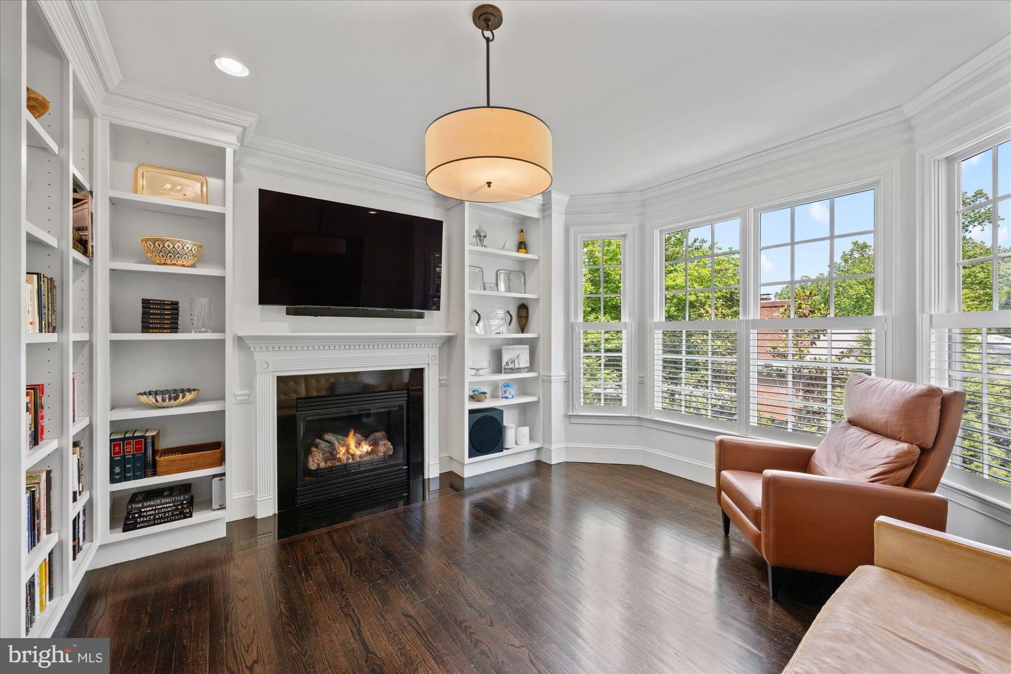 CHESTERBROOK WOODS - Residential