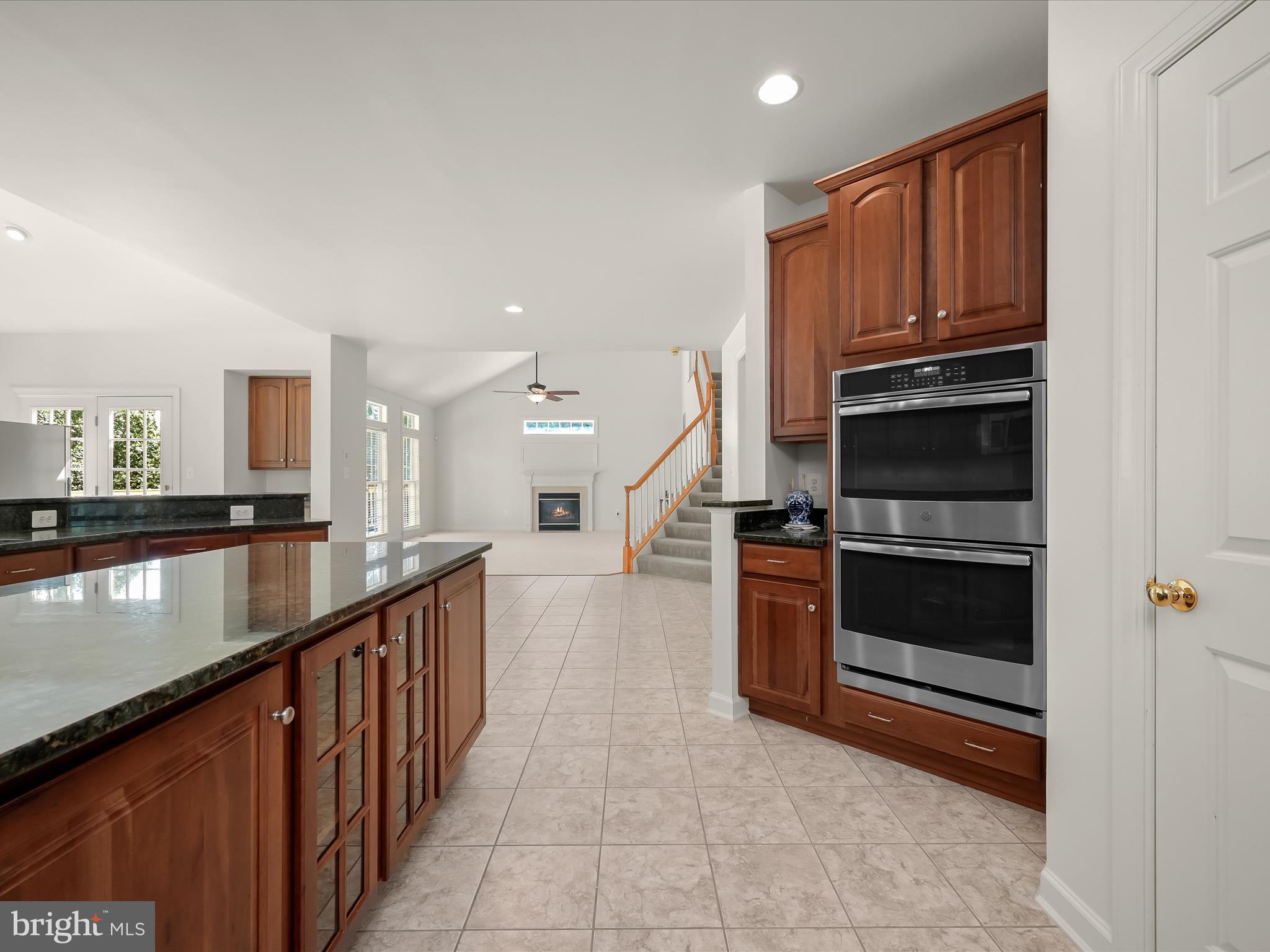 HALL SHOP MANOR - Residential