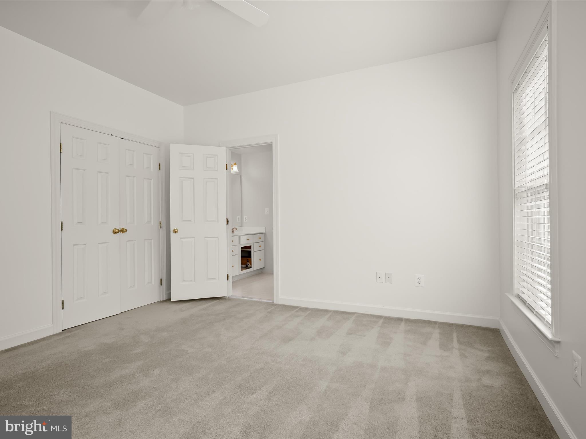 HALL SHOP MANOR - Residential