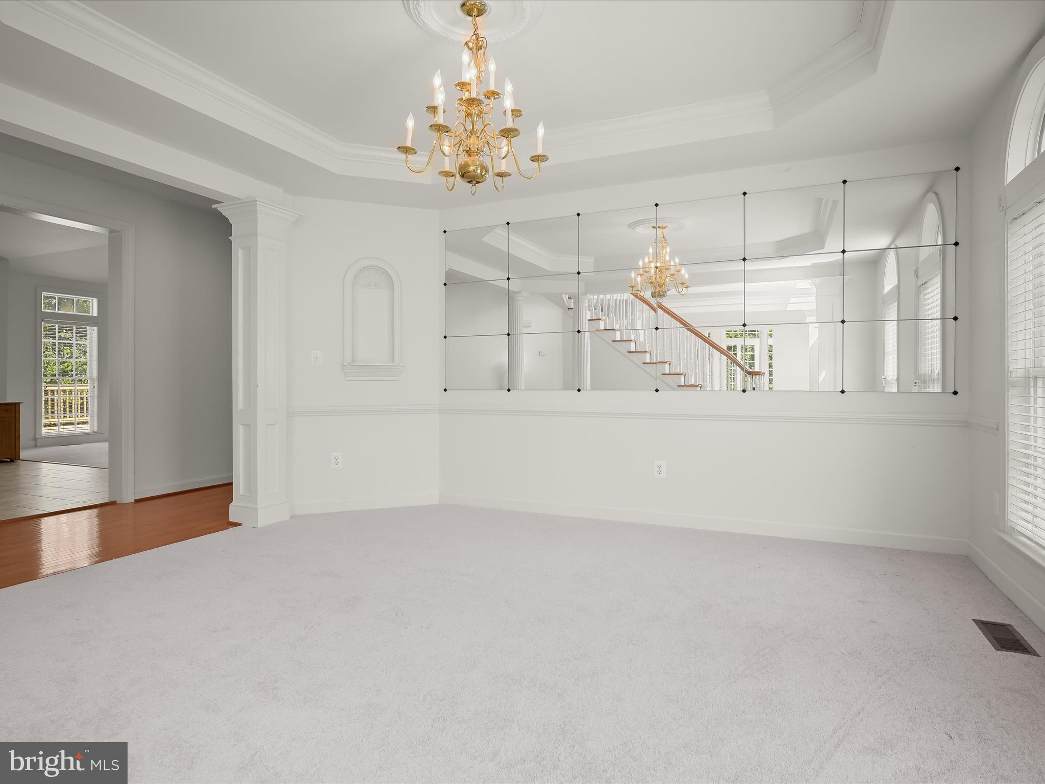 HALL SHOP MANOR - Residential