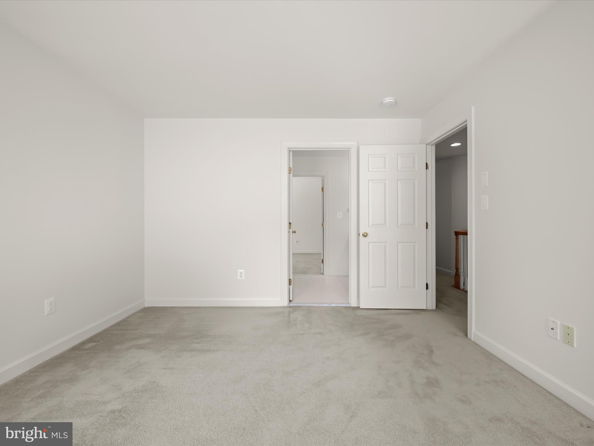 HALL SHOP MANOR - Residential