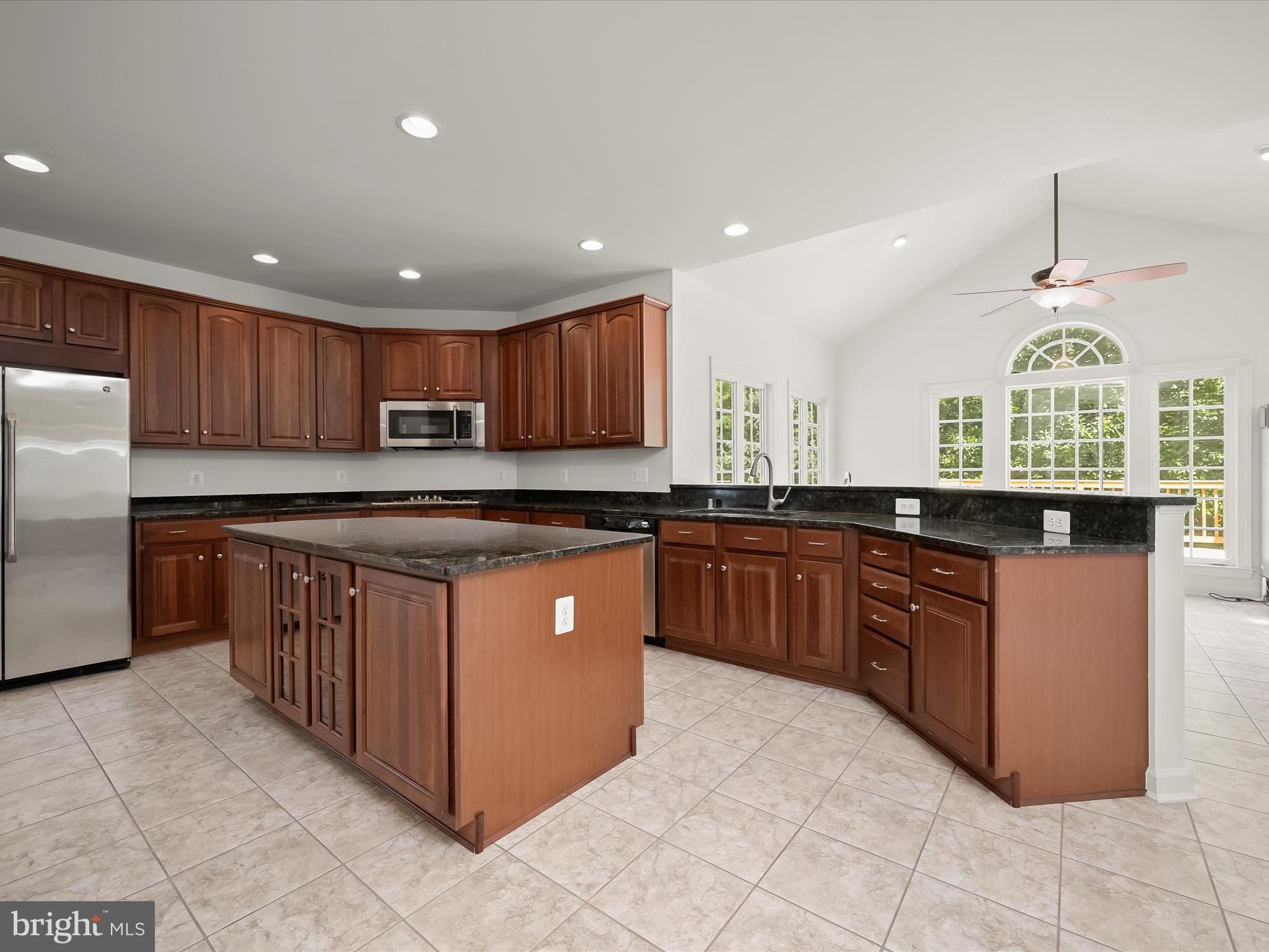 HALL SHOP MANOR - Residential