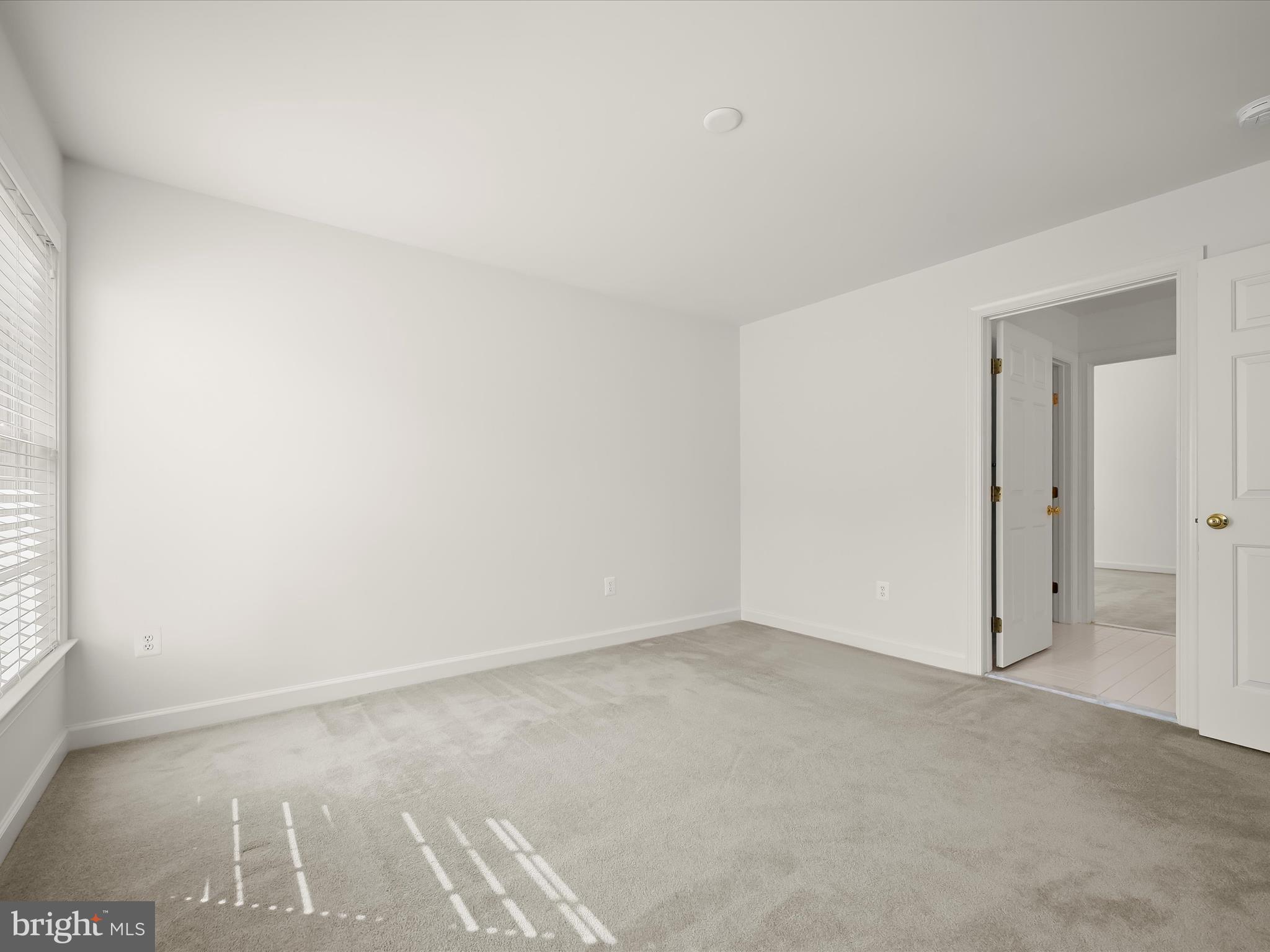 HALL SHOP MANOR - Residential