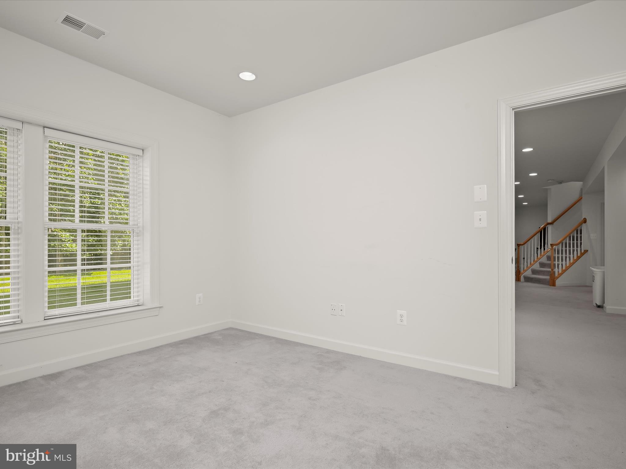 HALL SHOP MANOR - Residential