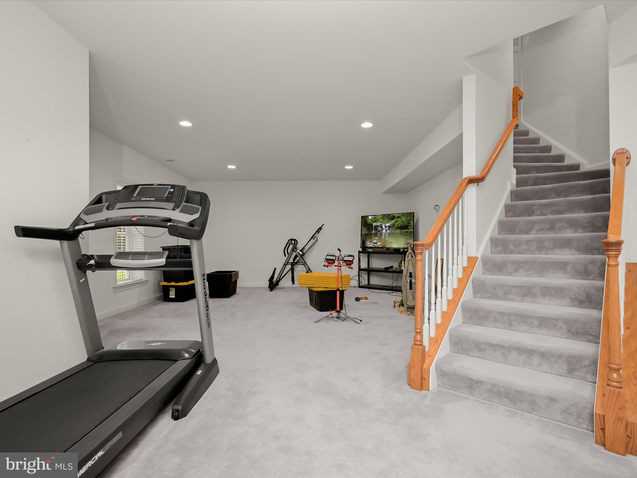 HALL SHOP MANOR - Residential