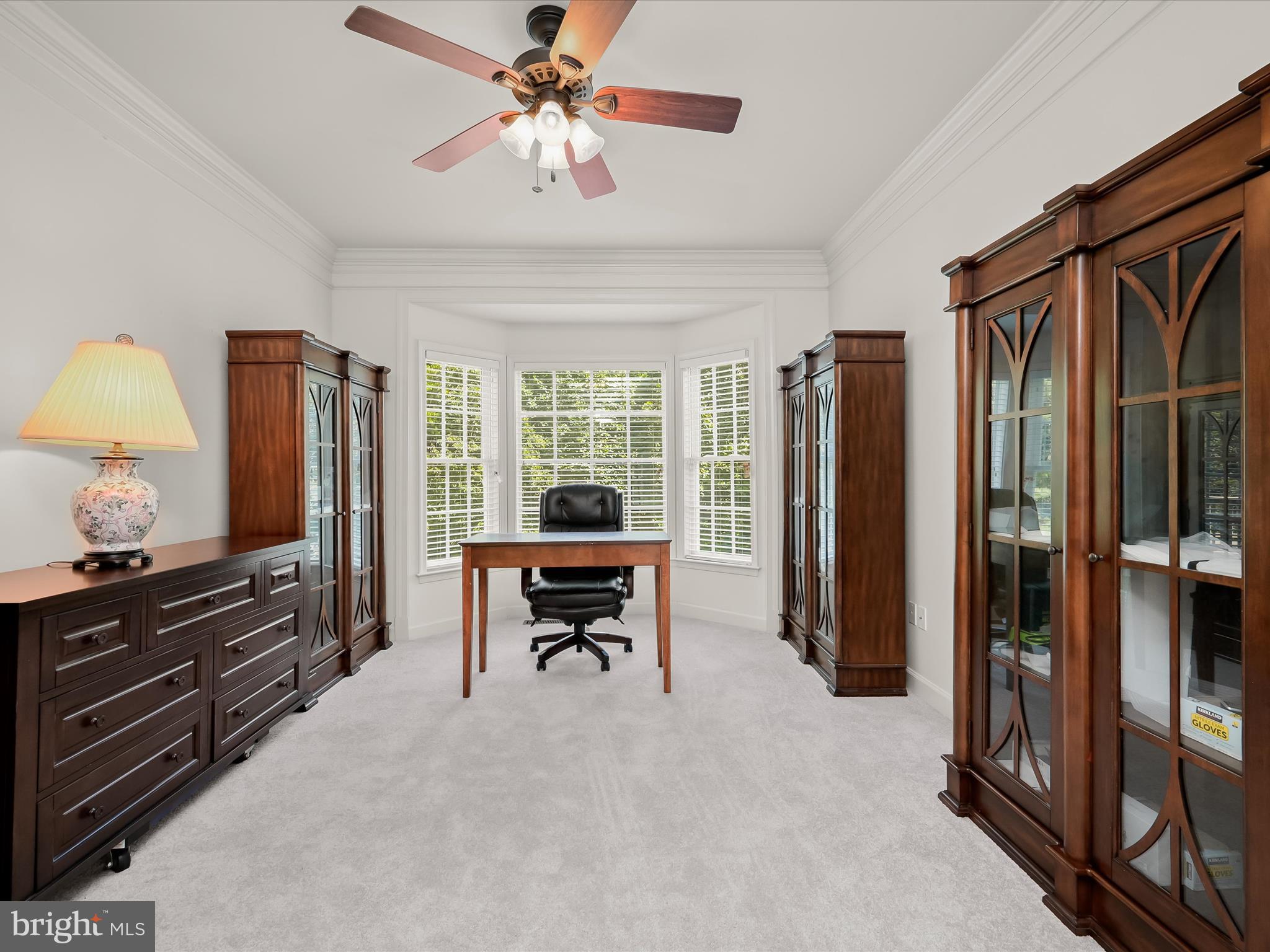 HALL SHOP MANOR - Residential