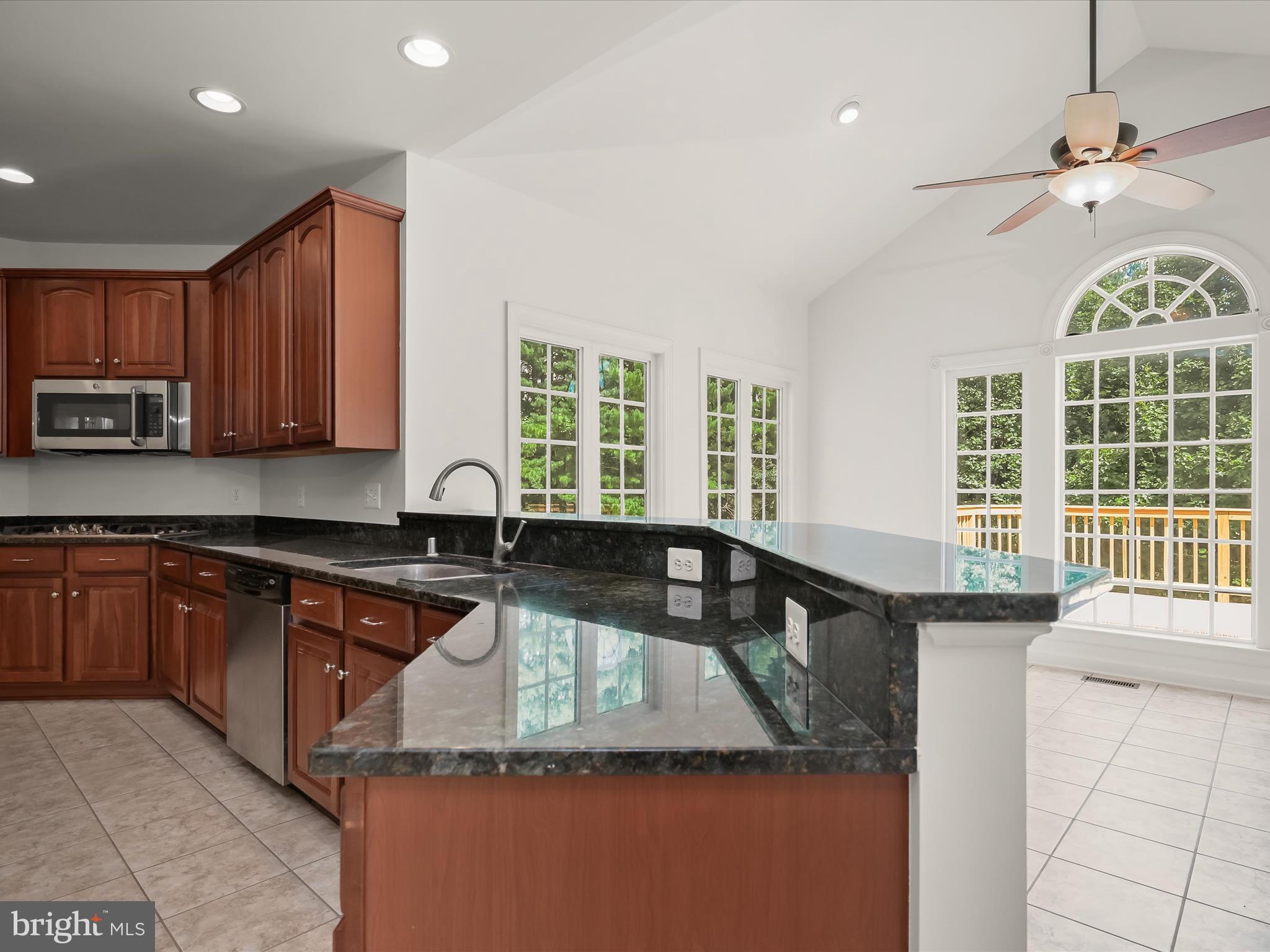 HALL SHOP MANOR - Residential