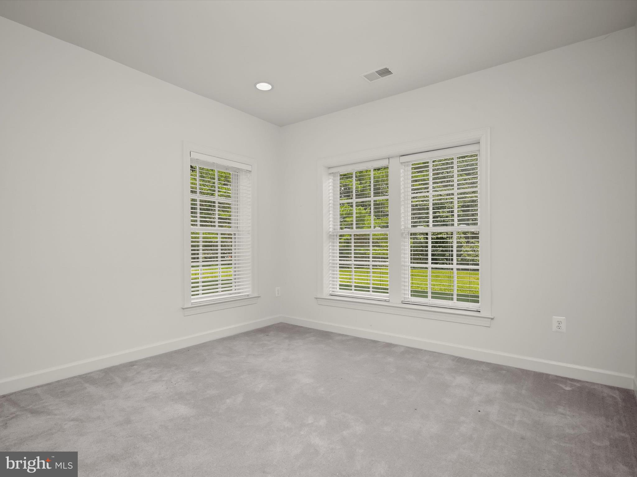 HALL SHOP MANOR - Residential