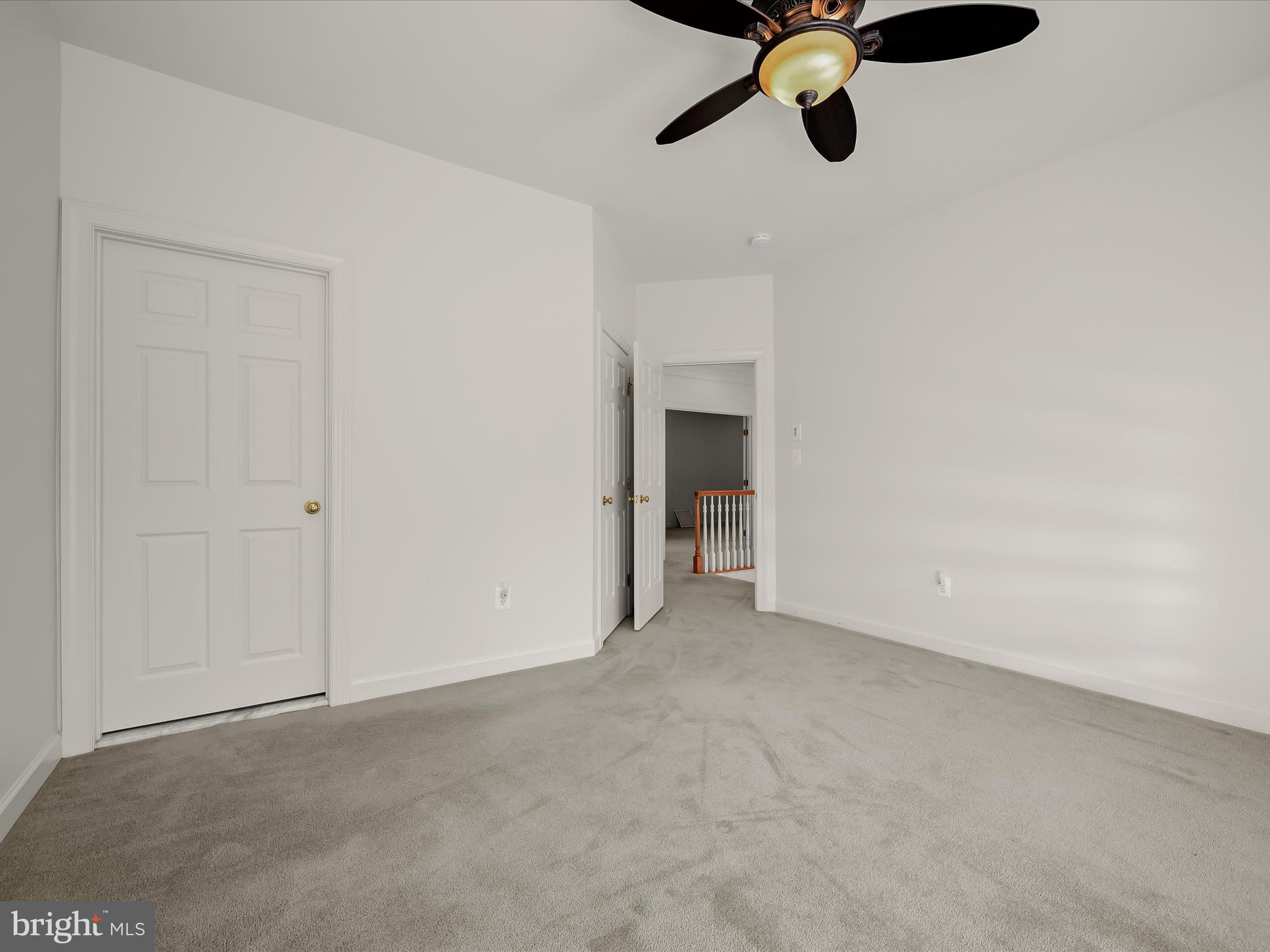 HALL SHOP MANOR - Residential