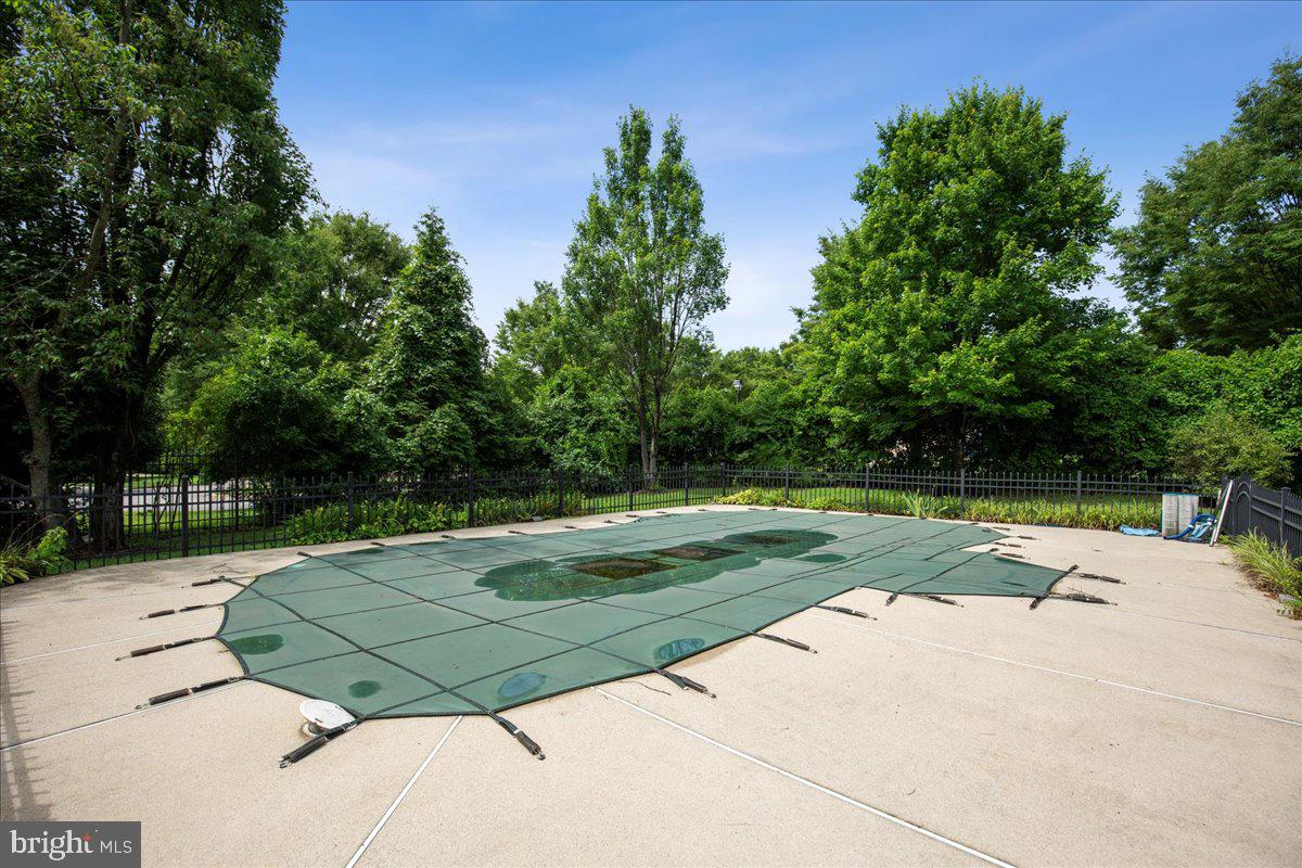 FAIRWOOD - Residential