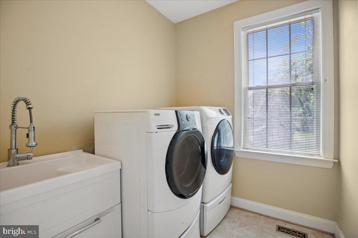 FAIRWOOD - Residential