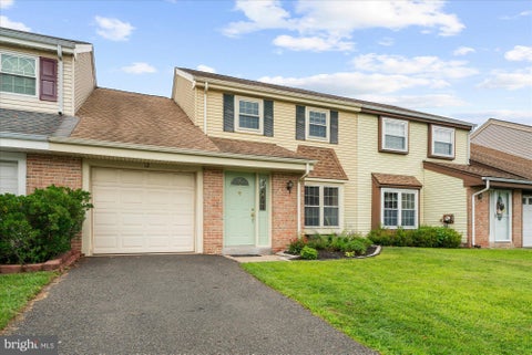 Townhouse For Sale - 12 Forrester Road<br/> Montgomery County, HORSHAM, PA 19044