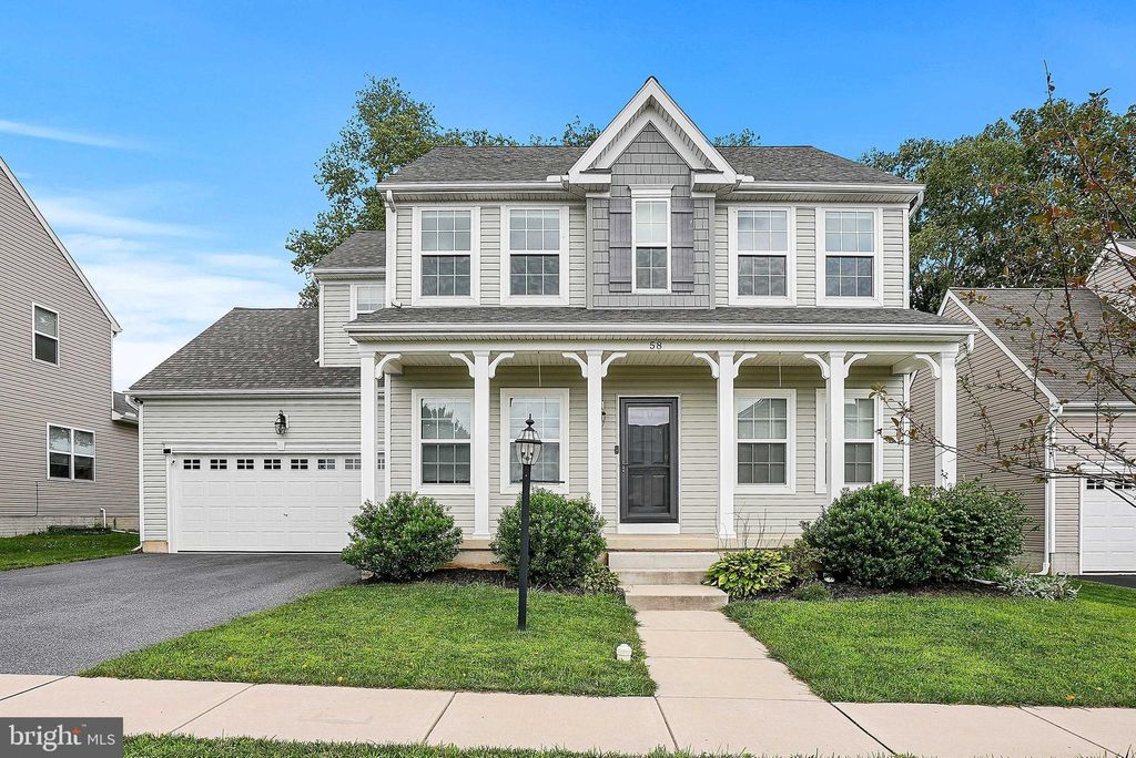 Photo of 58 HONEYSUCKLE DR, MARIETTA, PA 17547 (MLS # PALA2038550)