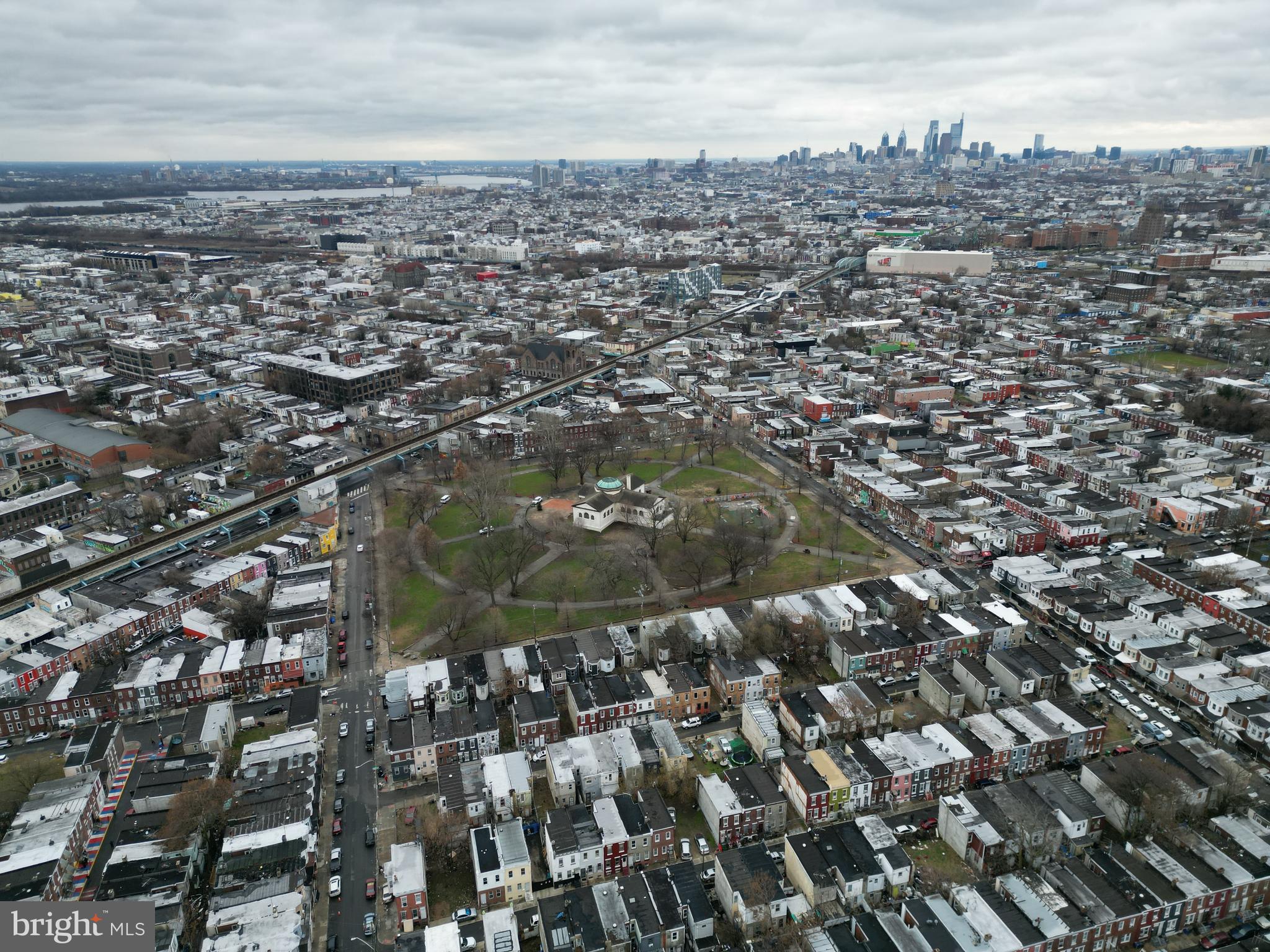 631 E LIPPINCOTT STREET