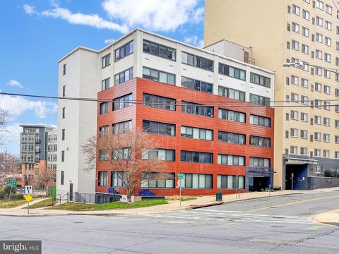 Condo For Sale - 700 Roeder Road #101<br/> SILVER SPRING, MD 20910