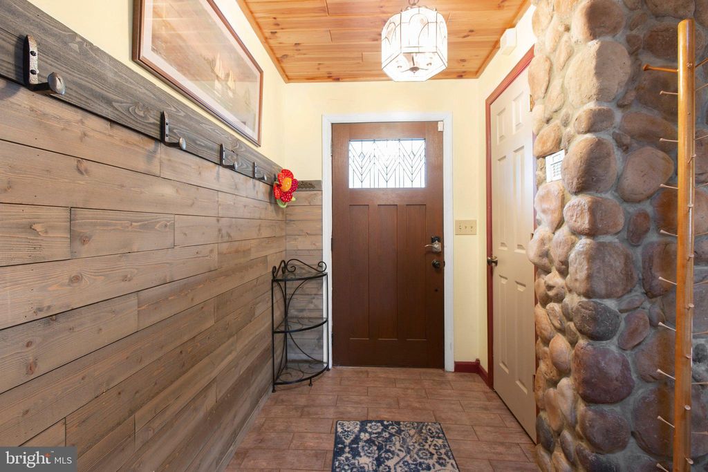 Photo of 76 Grove Lane, FREDERICKSBURG, VA 22406 (MLS # VAST2043686)