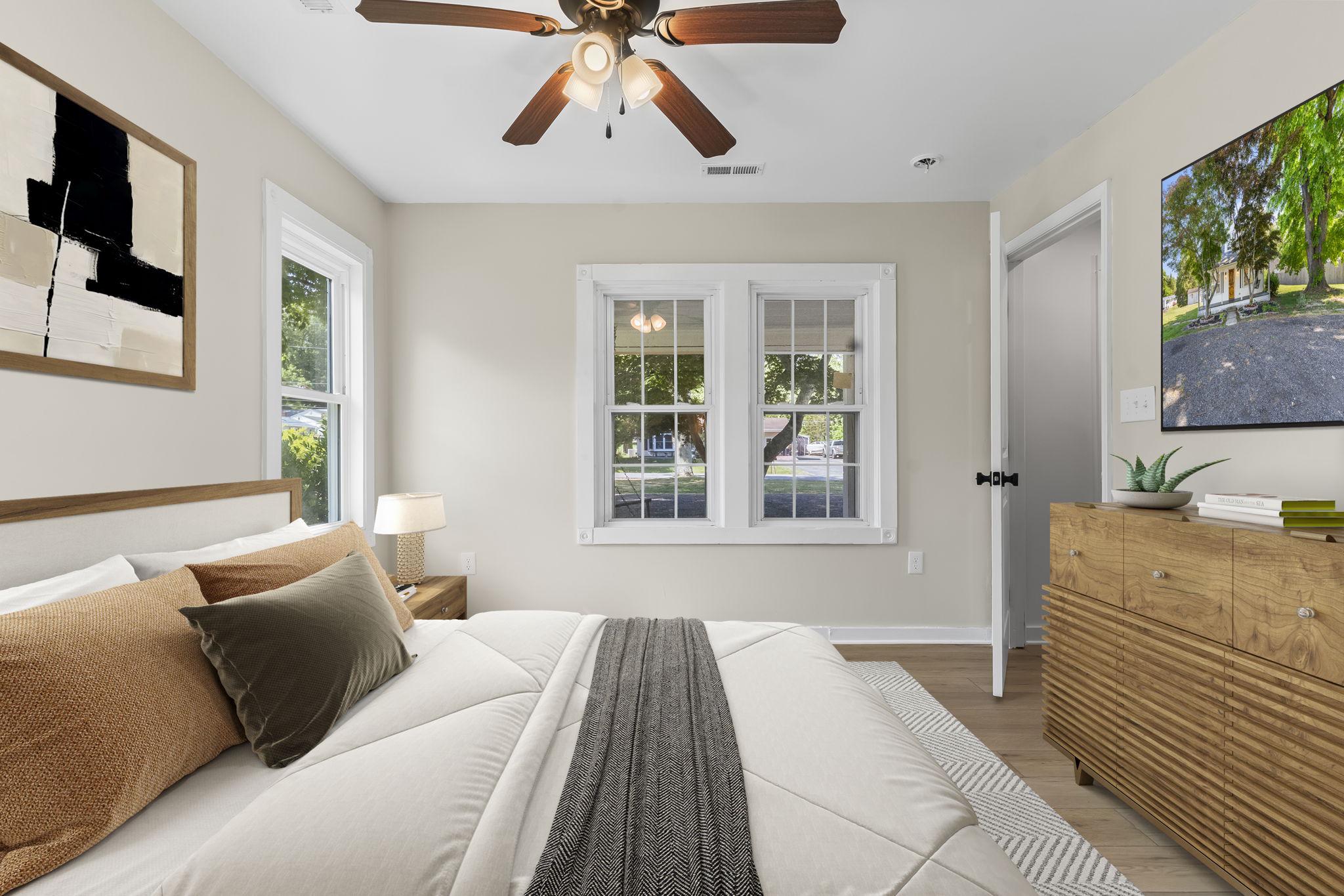 HOLLYWOOD SHORES - Residential