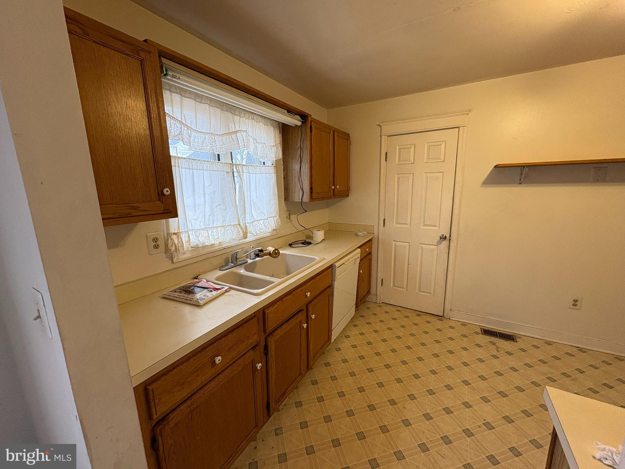 KENLY SQUARE - Residential