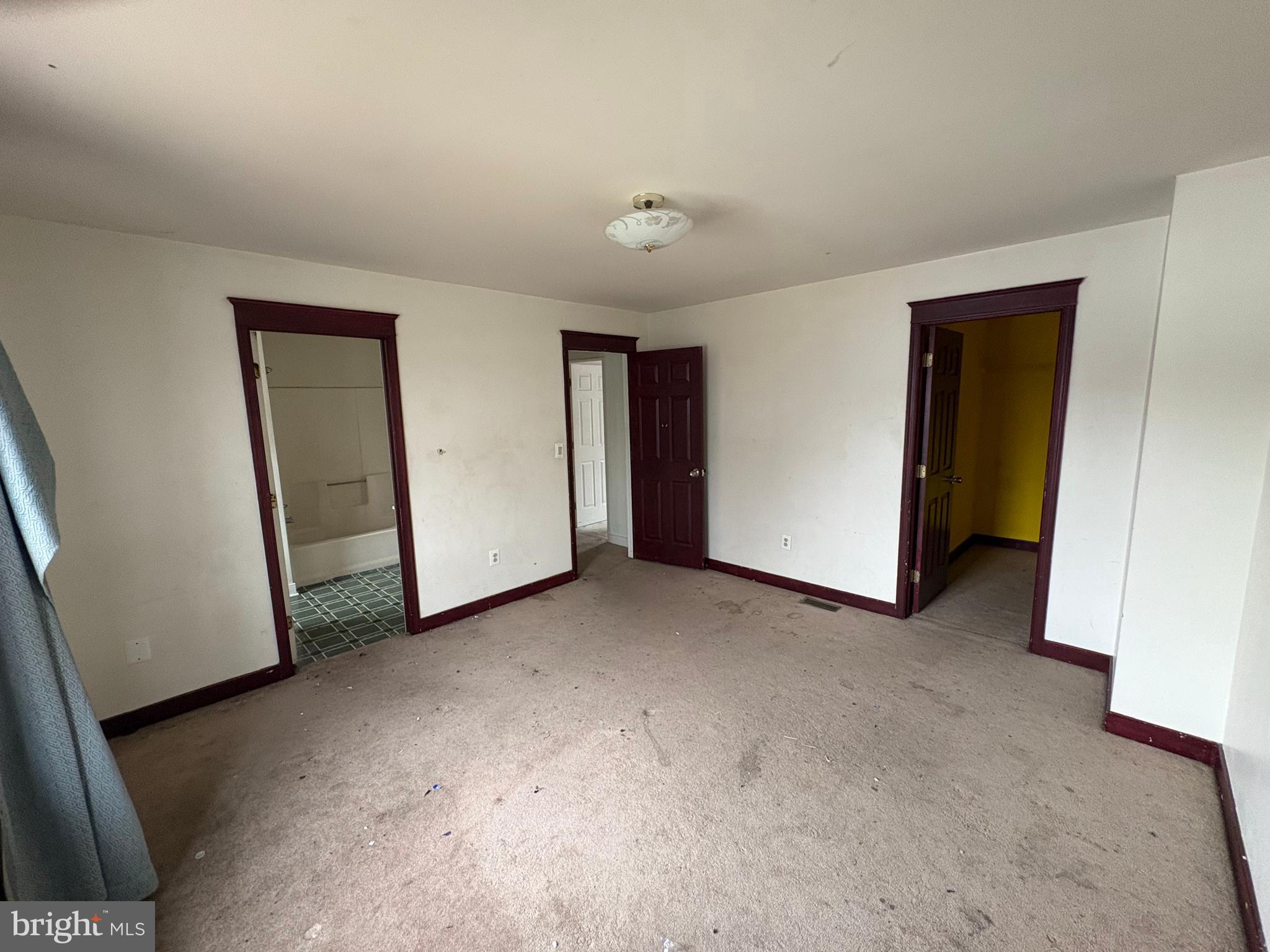 KENLY SQUARE - Residential