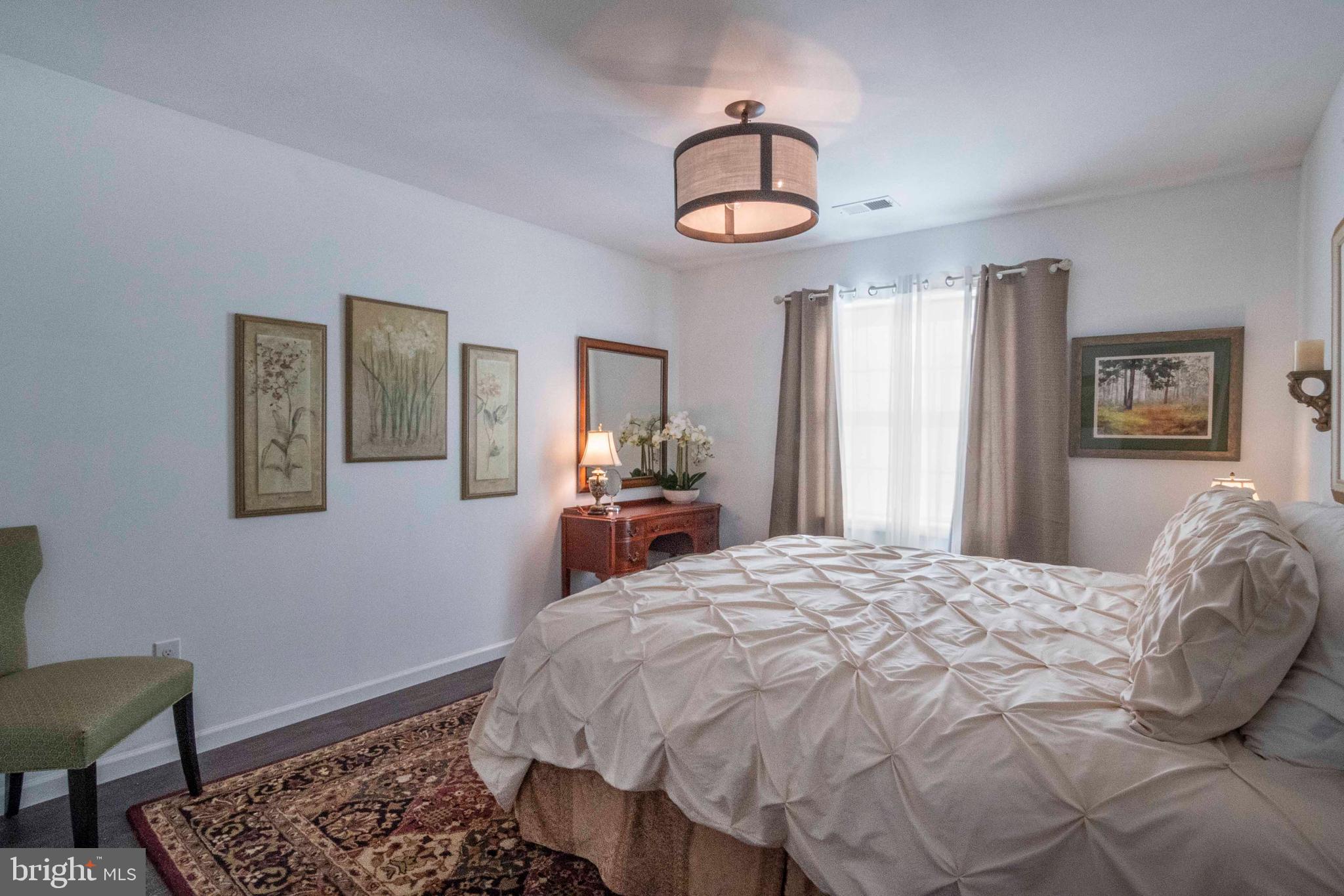 PARKSIDE VILLAGE - Residential