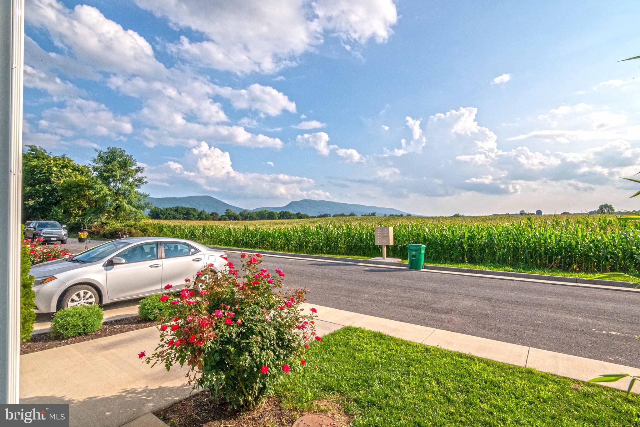 PARKSIDE VILLAGE - Residential