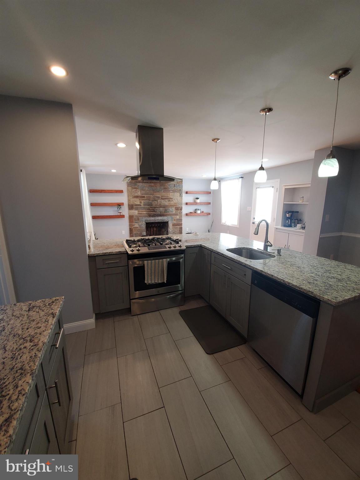 RANDOLPH HILLS - Residential Lease