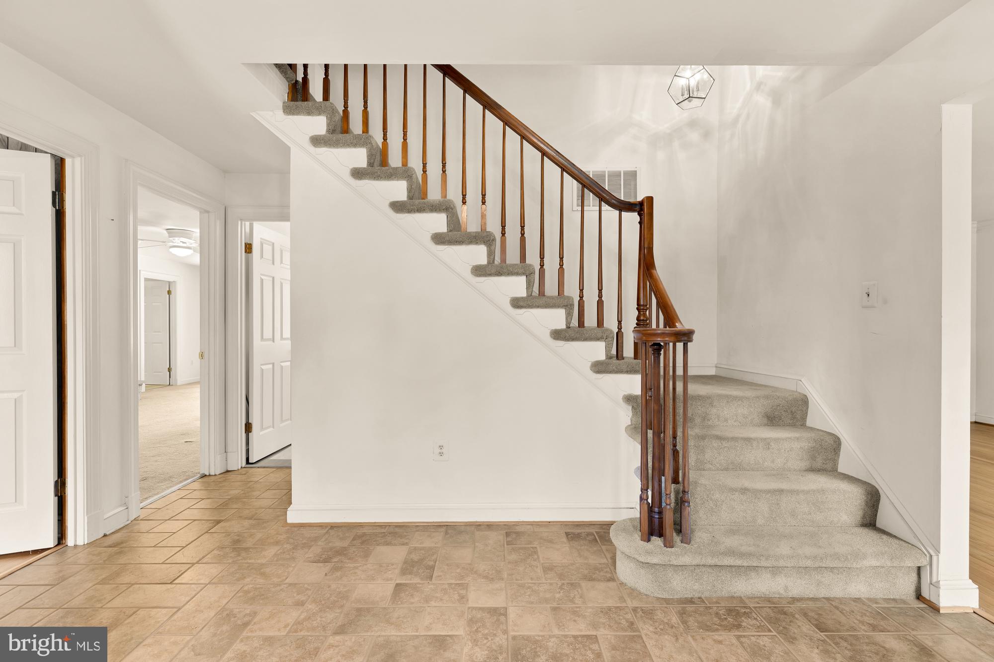 3899 LOCUST LANE