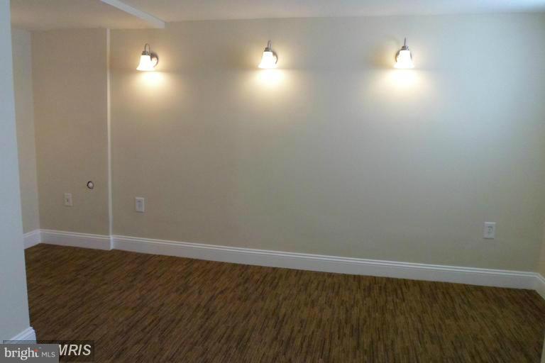 LAURAVILLE HISTORIC DISTRICT - Commercial Lease