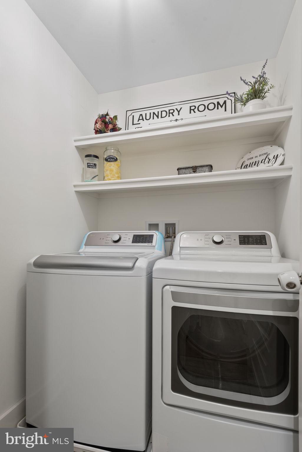 MAYAPPLE WOODS - Residential