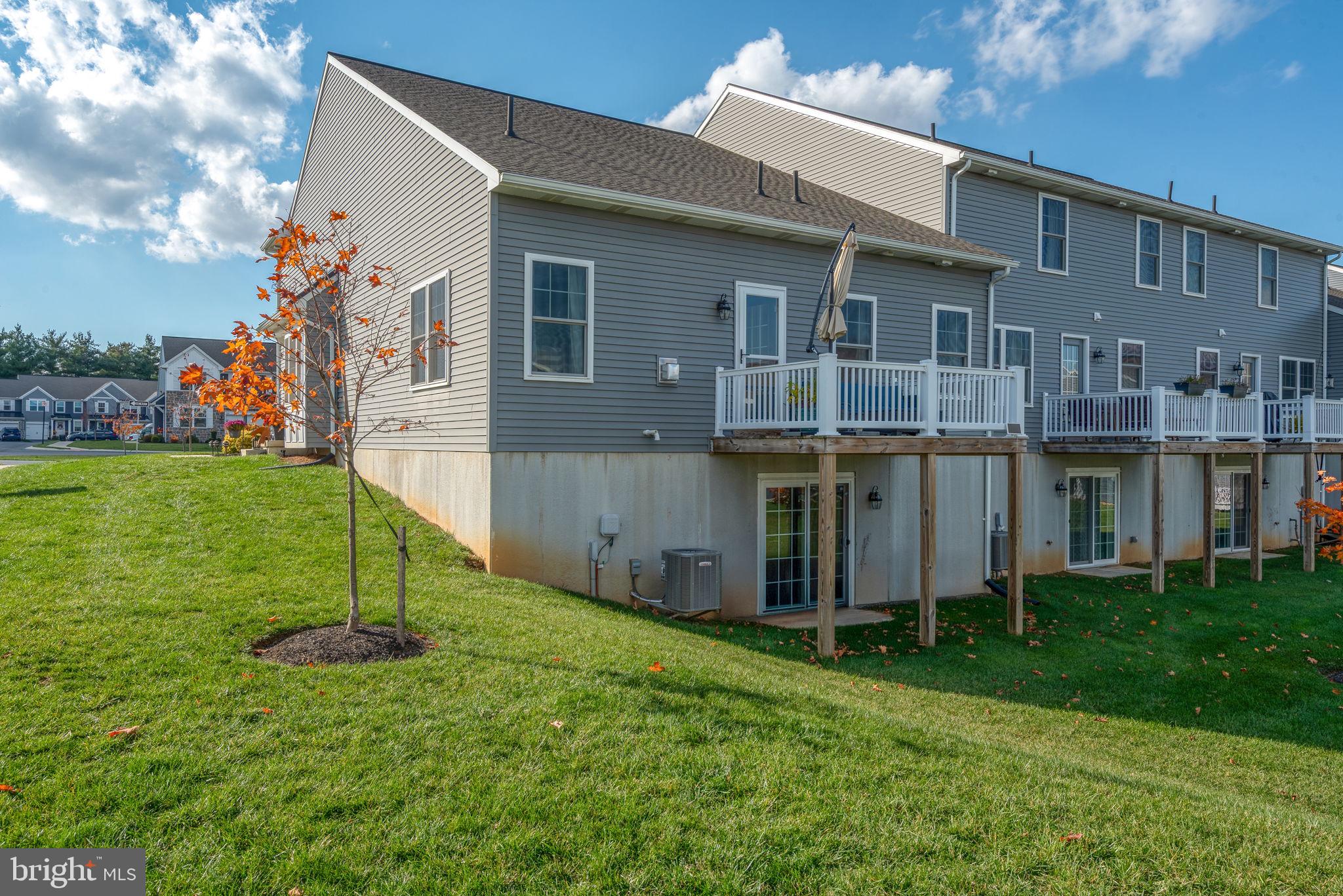 MAYAPPLE WOODS - Residential