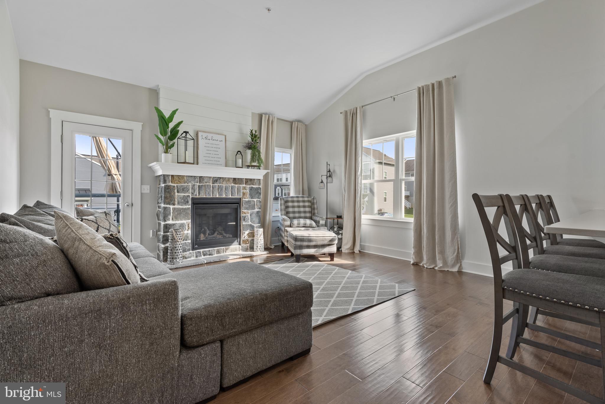 MAYAPPLE WOODS - Residential