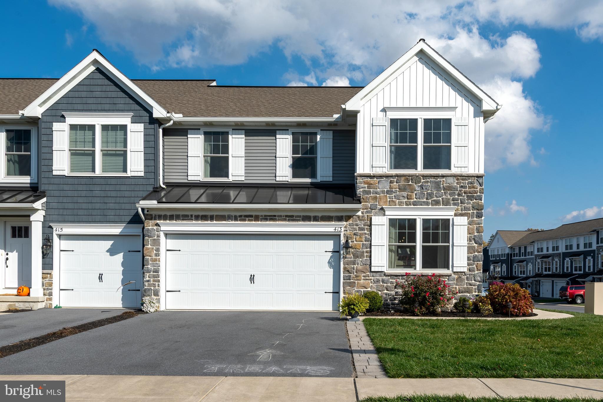 MAYAPPLE WOODS - Residential