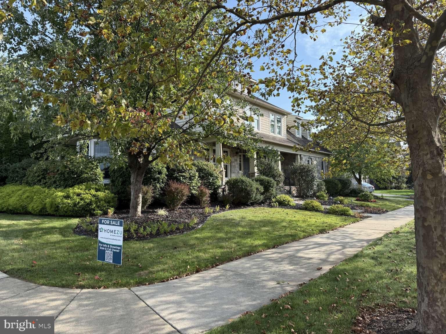 448 SPRING HOLLOW DRIVE