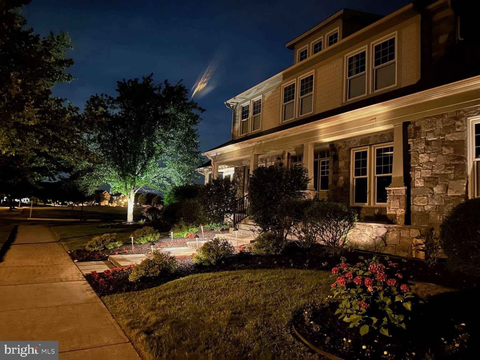 448 SPRING HOLLOW DRIVE