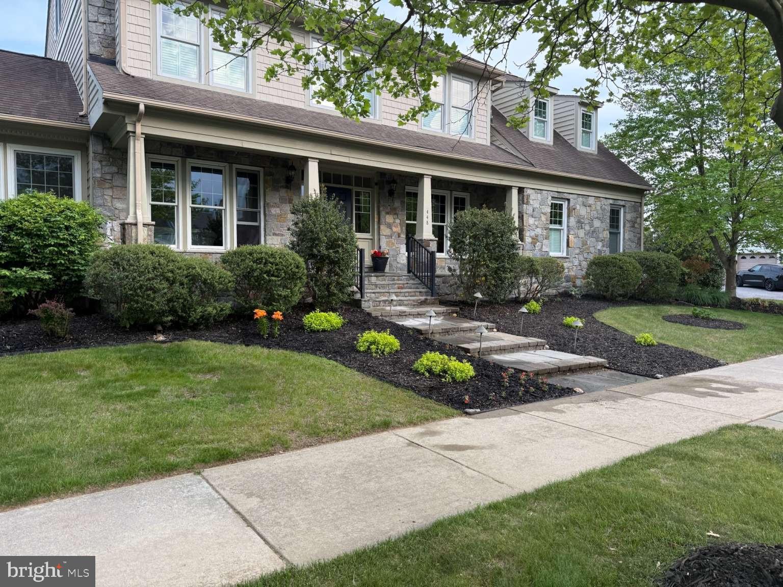 448 SPRING HOLLOW DRIVE