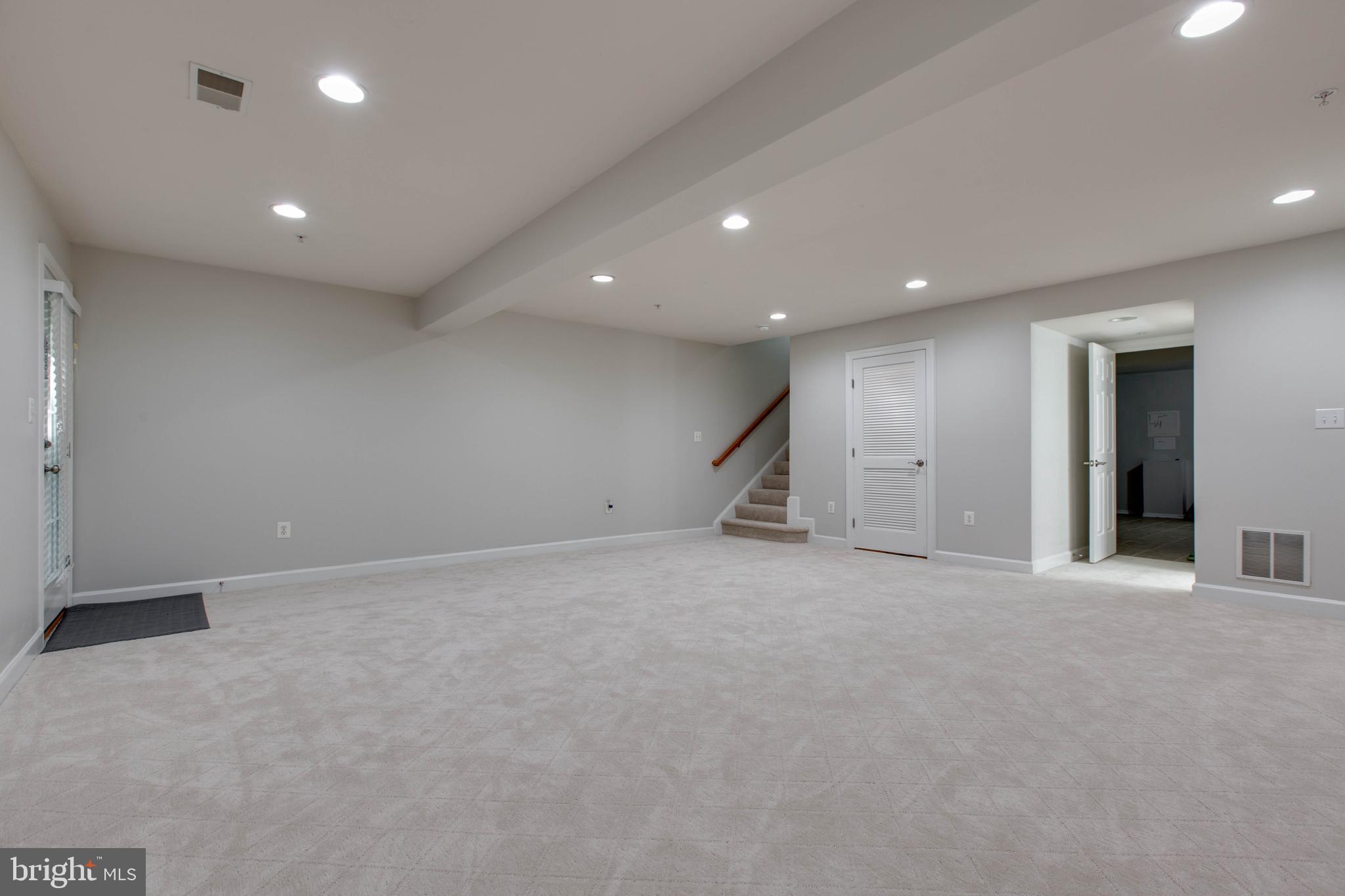 VILLAGES OF DORCHESTER - Residential Lease