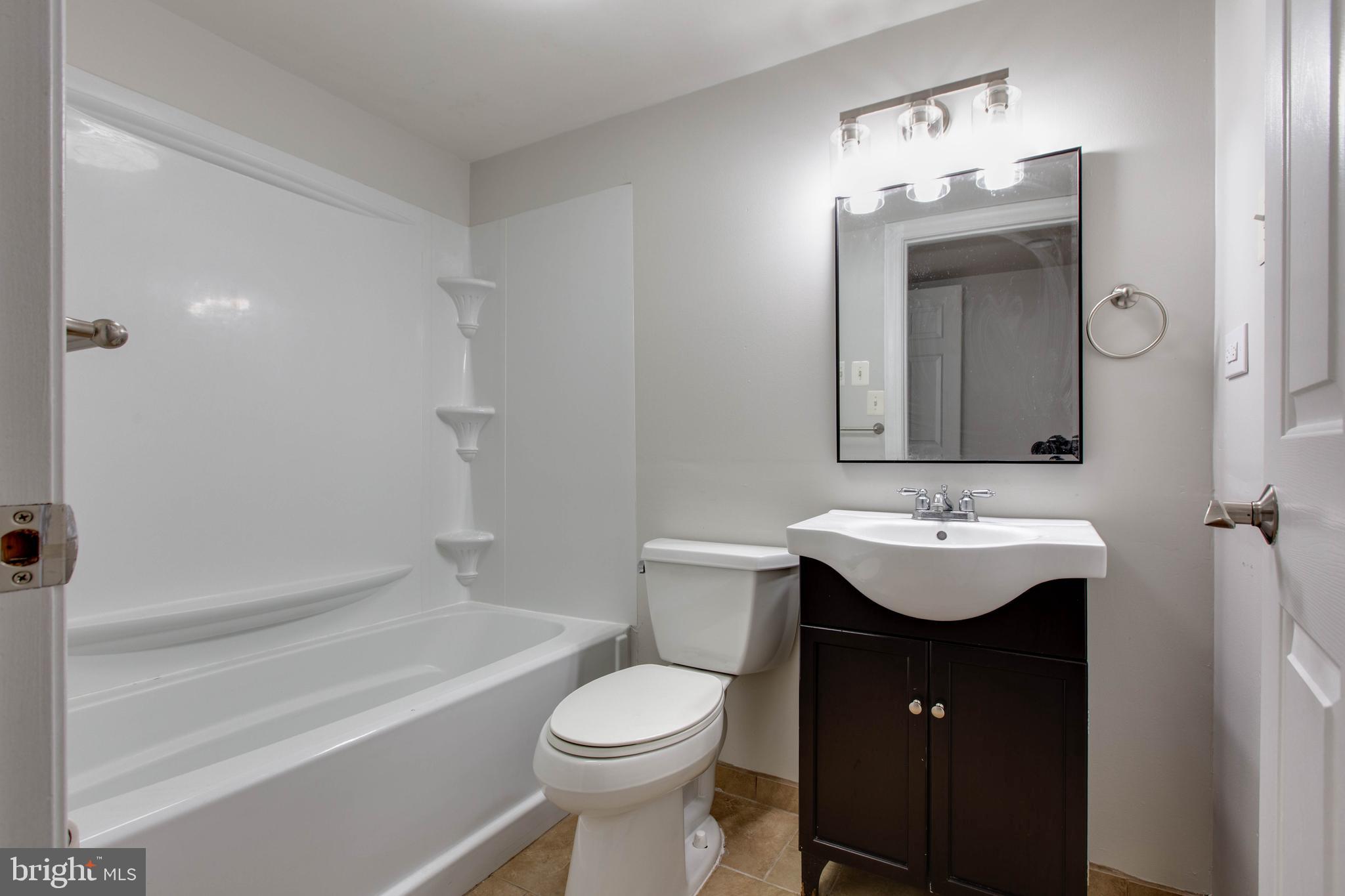 VILLAGES OF DORCHESTER - Residential Lease