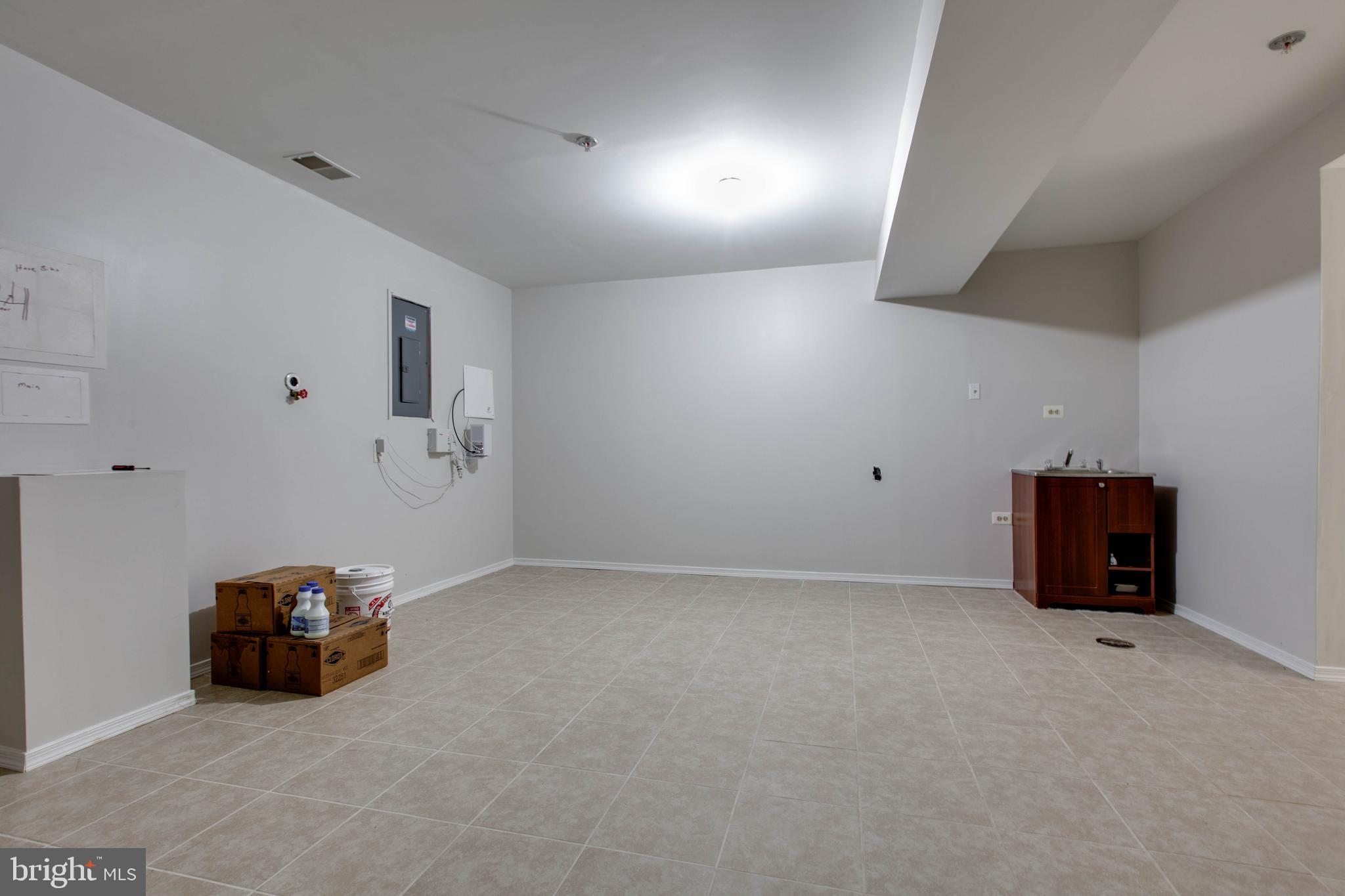 VILLAGES OF DORCHESTER - Residential Lease