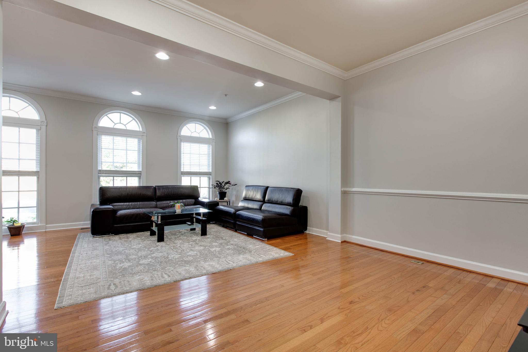 VILLAGES OF DORCHESTER - Residential Lease